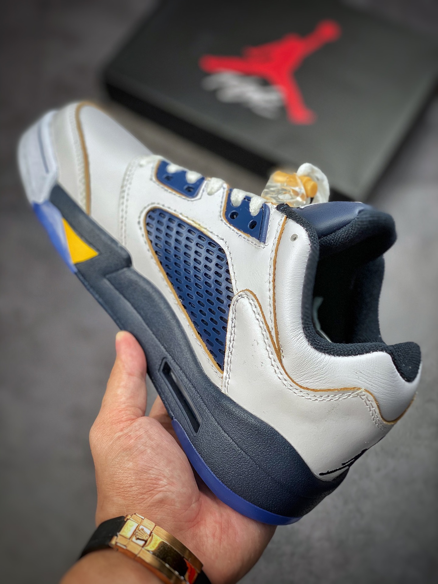 260 Air Jordan 5 Retro Low 火焰白蓝黄 819171-135