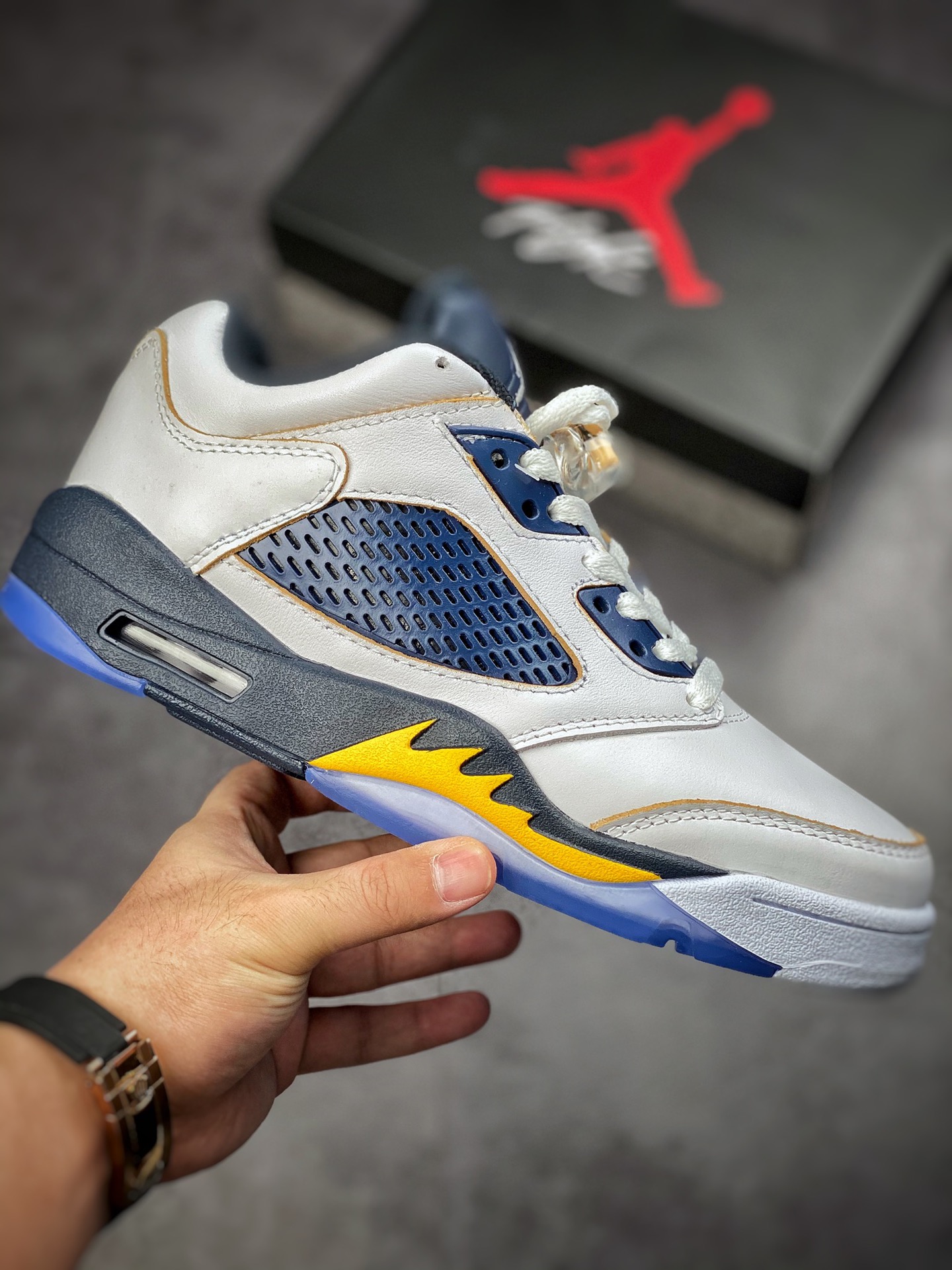 260 Air Jordan 5 Retro Low 火焰白蓝黄 819171-135