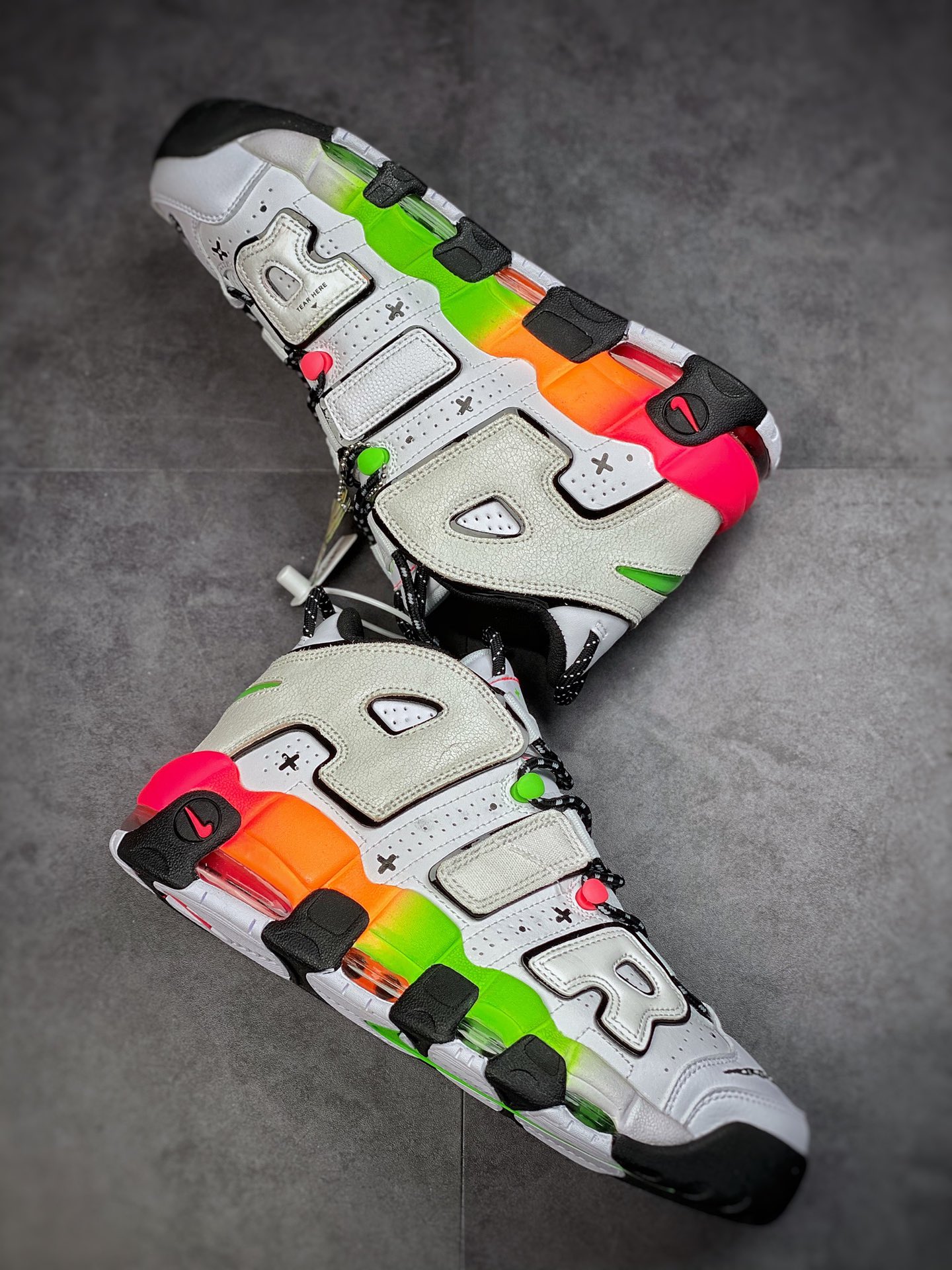 260 Nike Air MoreUptempo96复古篮球鞋大 Air 白彩虹 DV1233-111