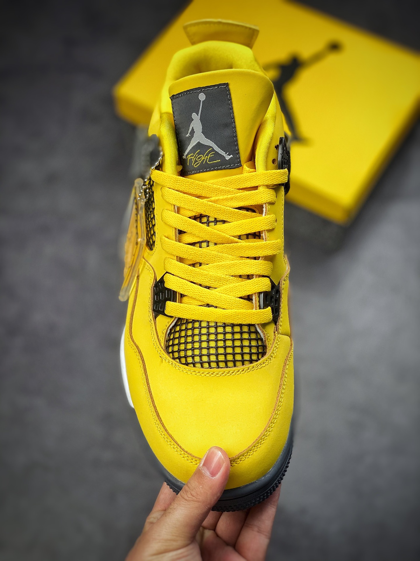 240 Air Jordan 4 Retro Tour Yellow 黑黄电母 CT8527-700