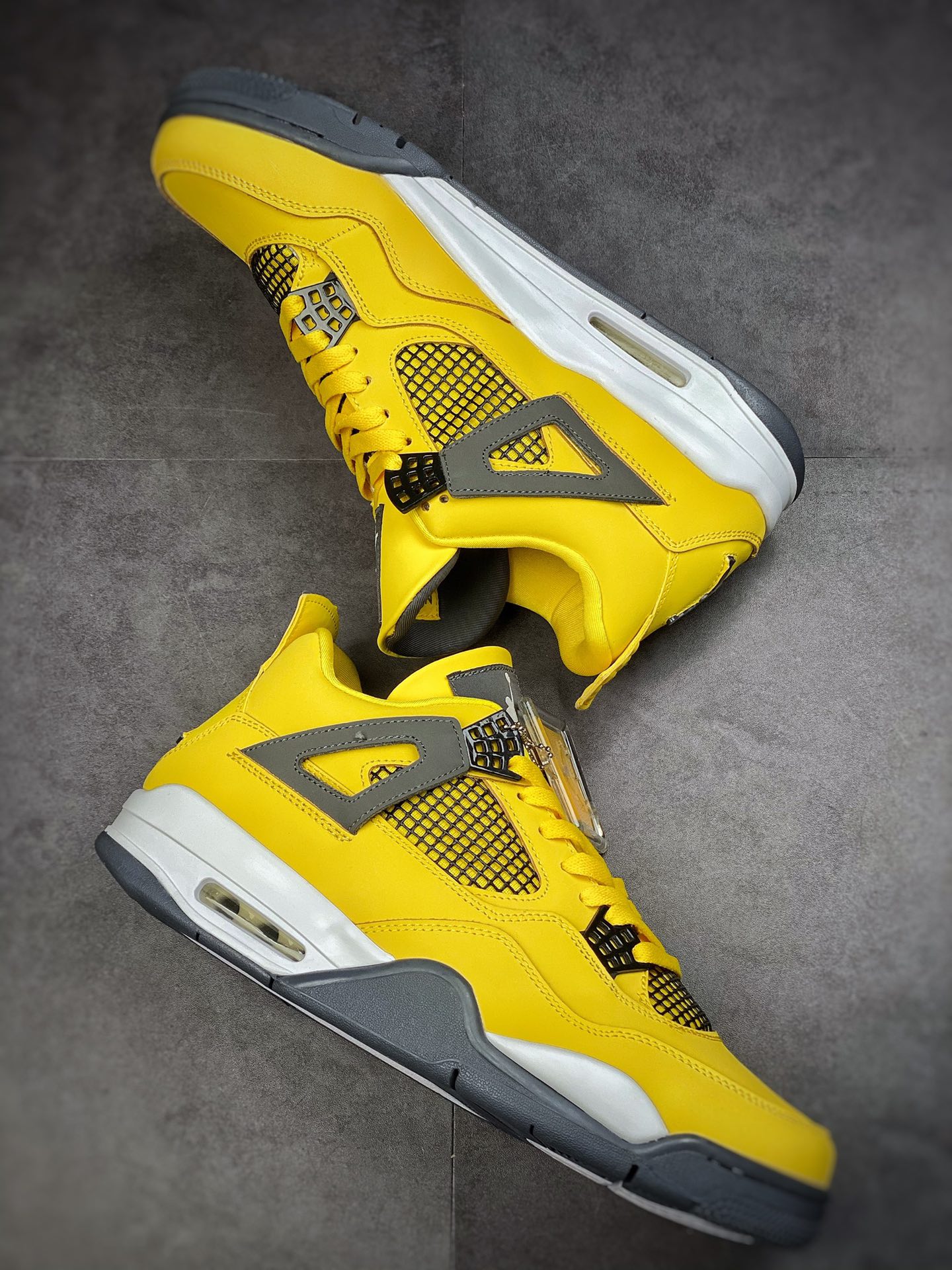 240 Air Jordan 4 Retro Tour Yellow 黑黄电母 CT8527-700