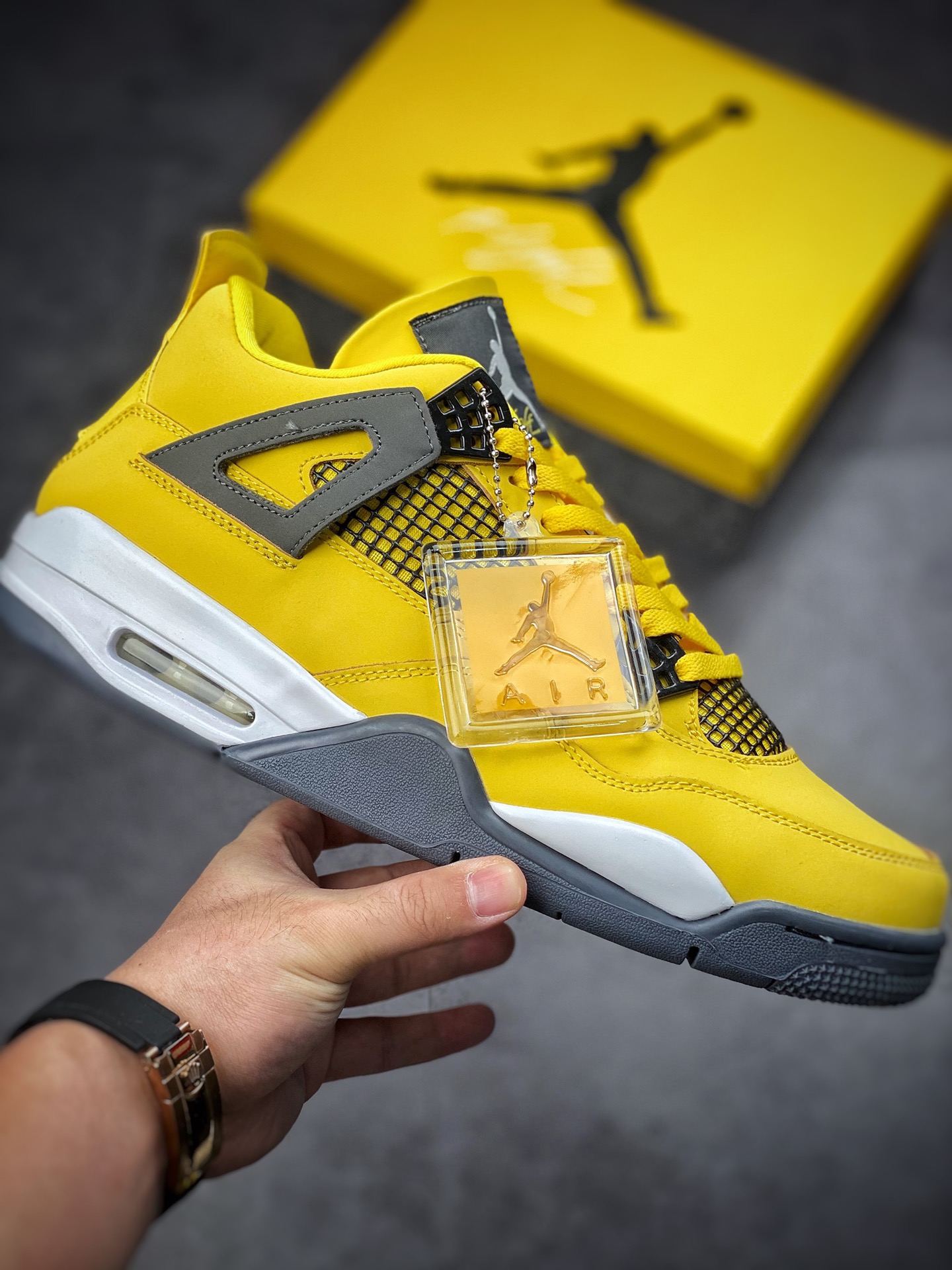 240 Air Jordan 4 Retro Tour Yellow 黑黄电母 CT8527-700