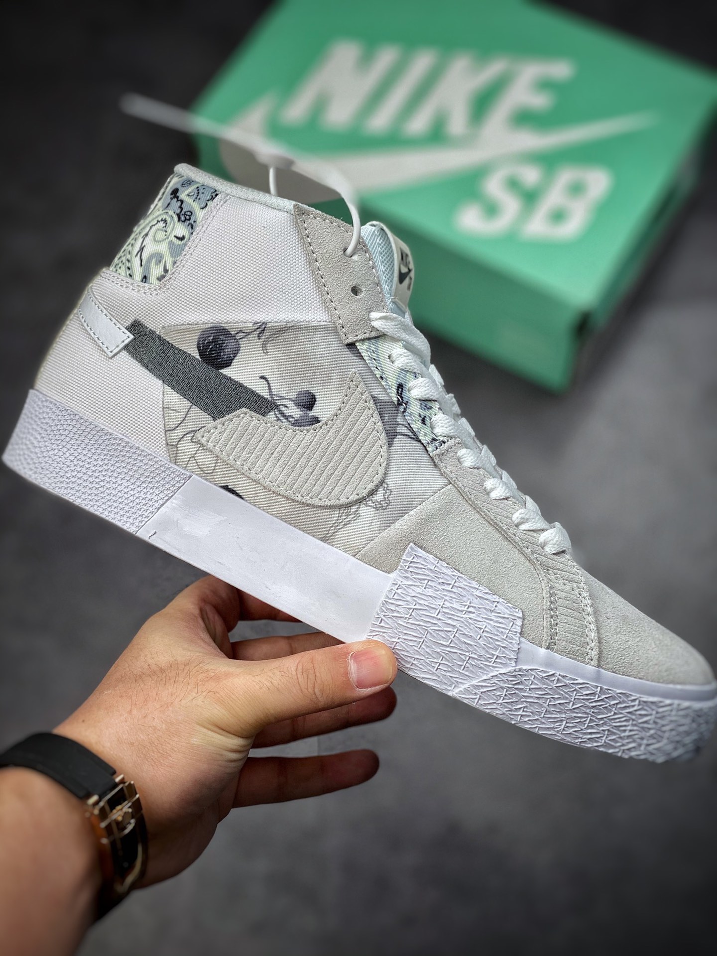 170 Nike SB Zoom Blazer Mid 灰白花卉 经典百搭中帮开拓者休闲运动板鞋 DM0859-100