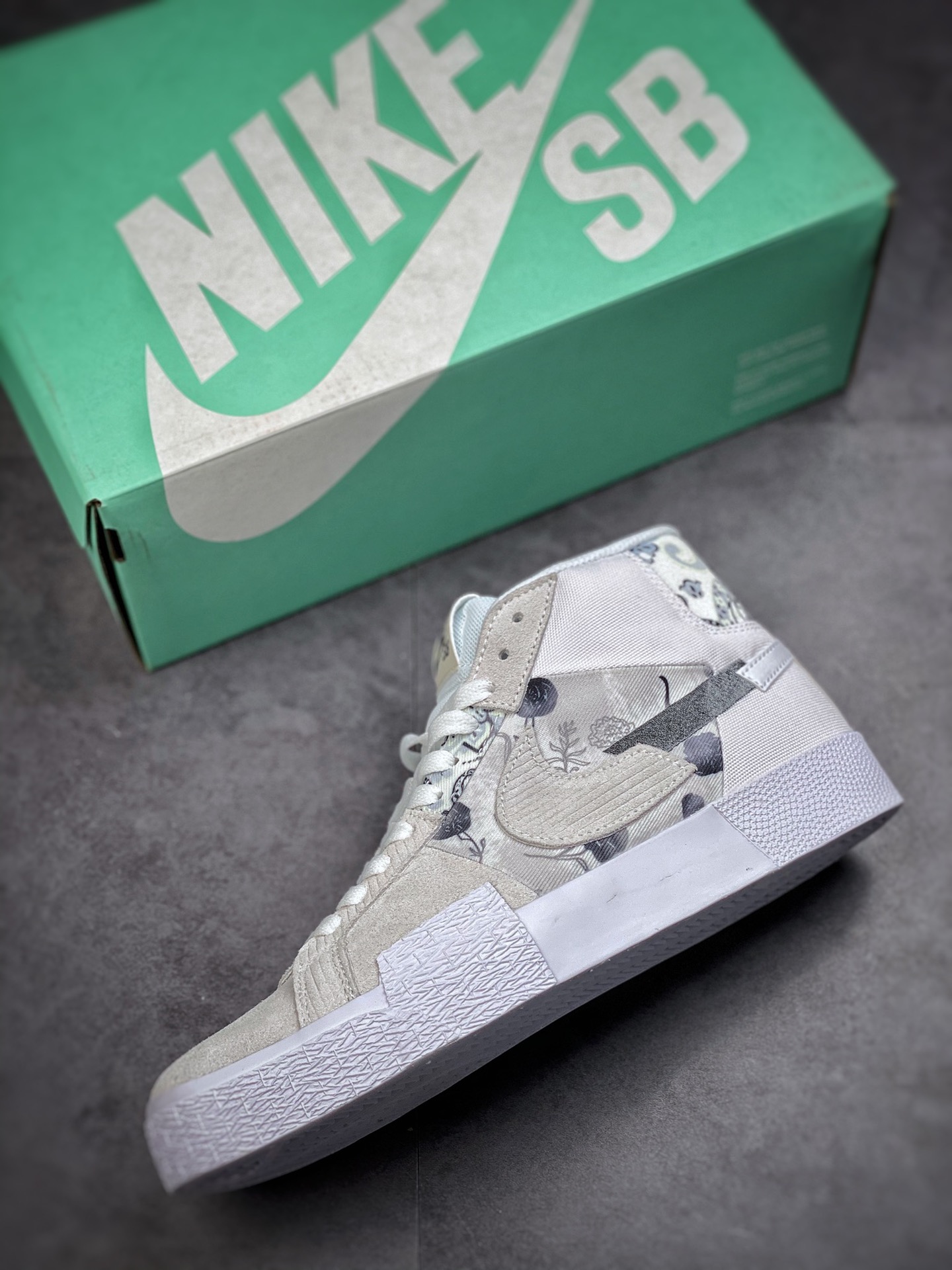 170 Nike SB Zoom Blazer Mid 灰白花卉 经典百搭中帮开拓者休闲运动板鞋 DM0859-100