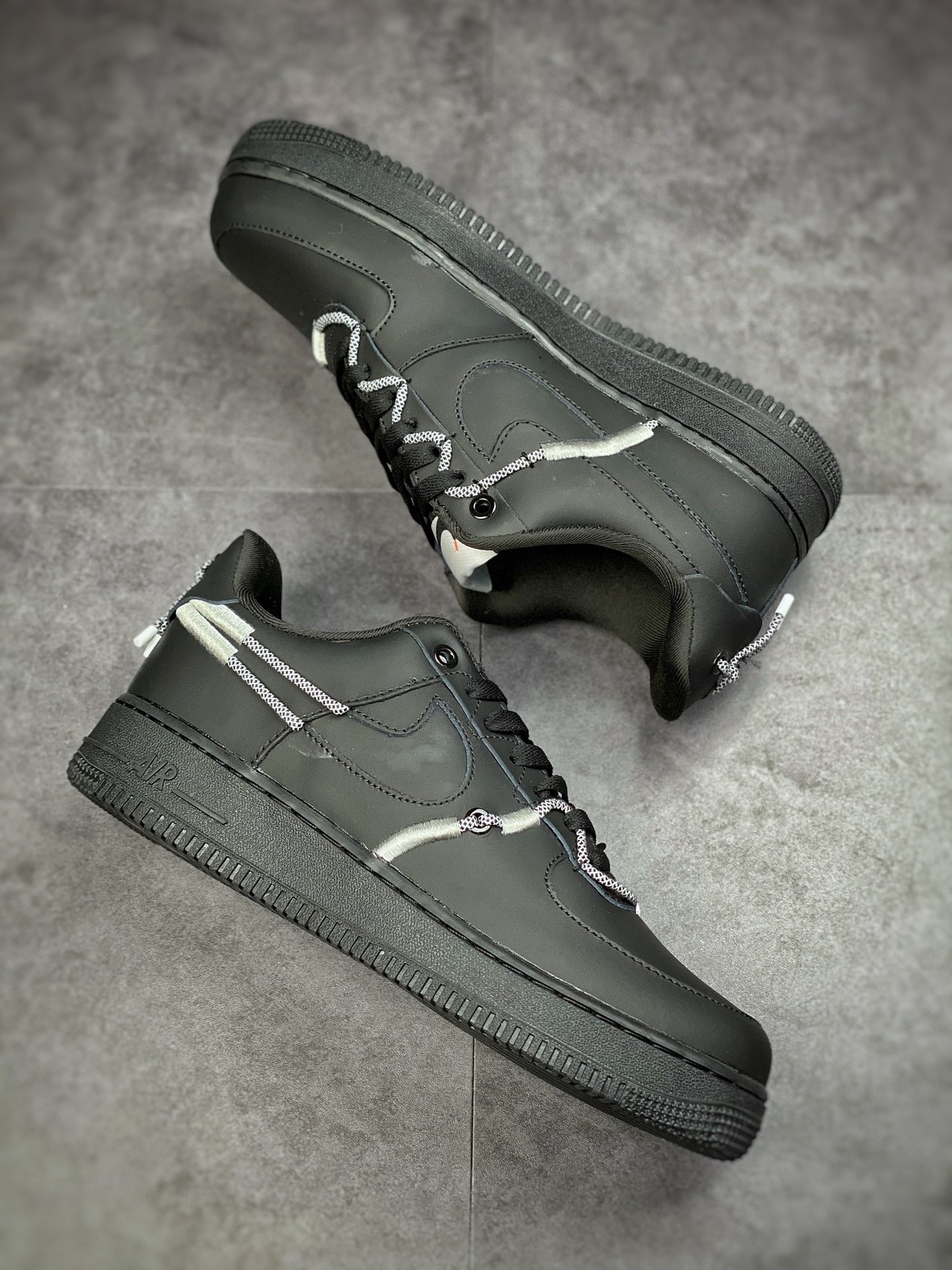 200 Nike Air Force 1 Low 07 纯黑 DH4408-103