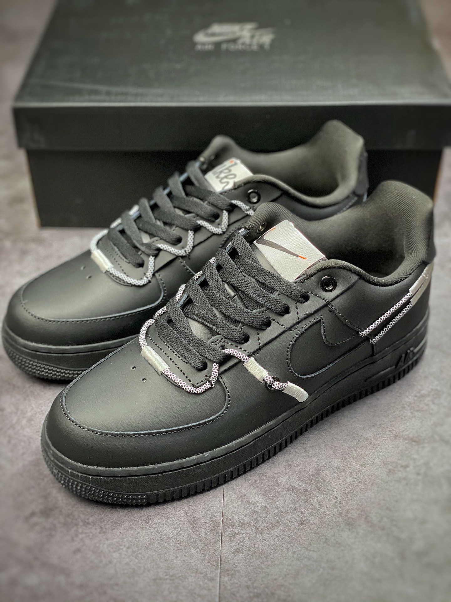 200 Nike Air Force 1 Low 07 纯黑 DH4408-103