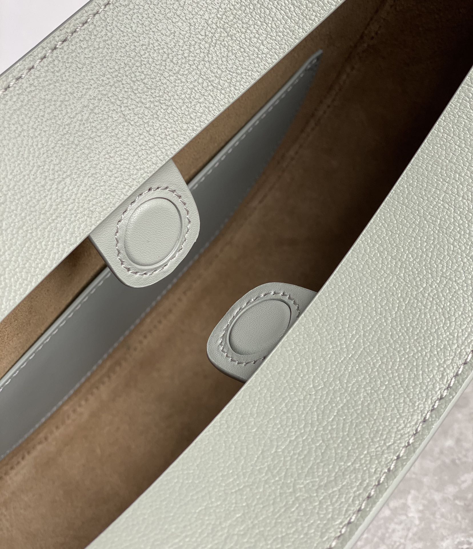 LOEWE罗意威 Luna 半月包 0676雾霾蓝