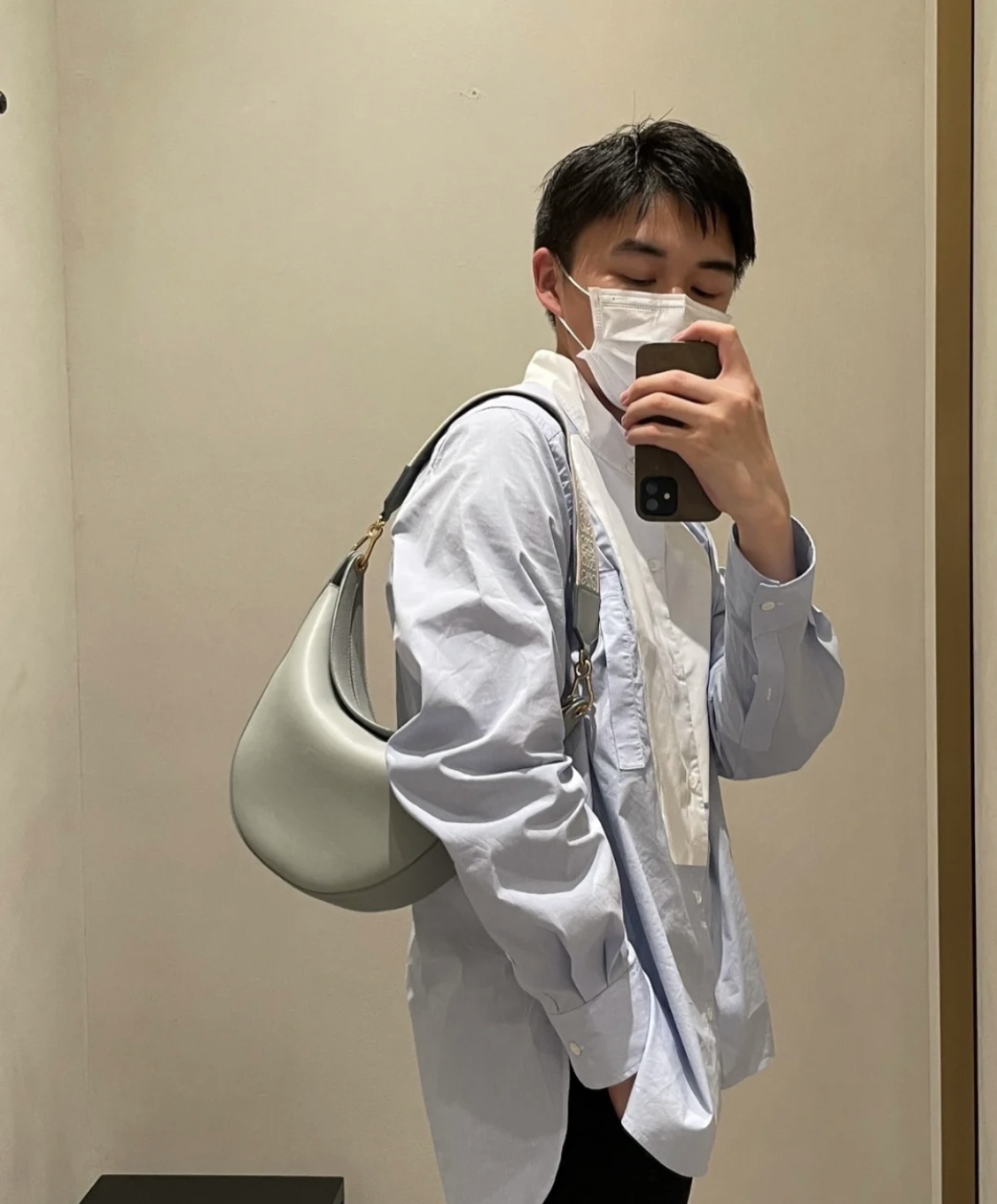 LOEWE罗意威 Luna 半月包 0676雾霾蓝
