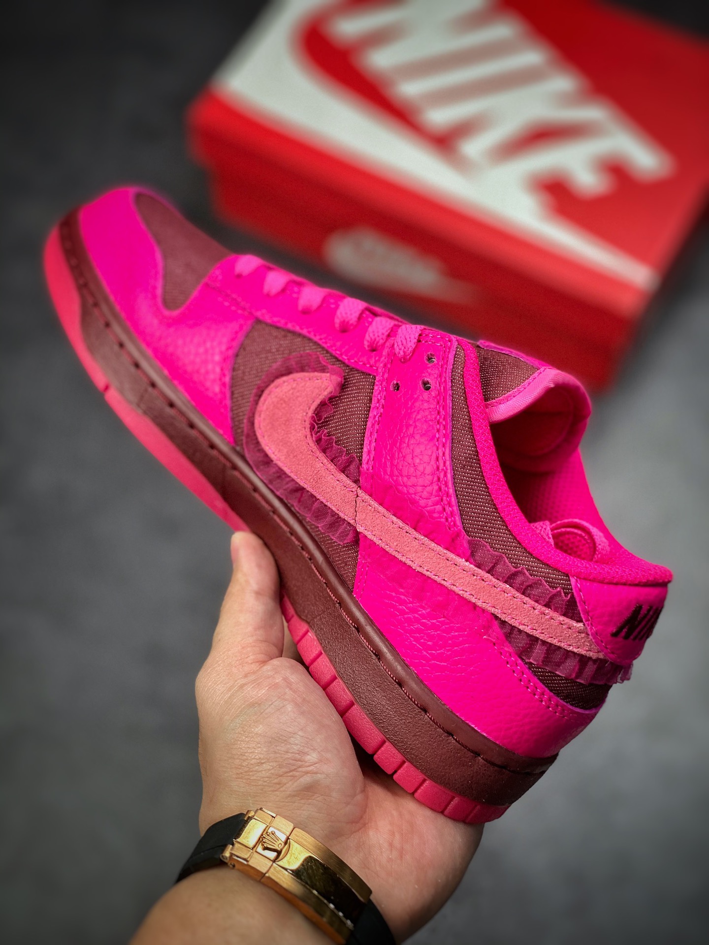360 Nike Dunk Low Valentine’s Day 蕾丝 情人节 玫粉色 DQ9324-600
