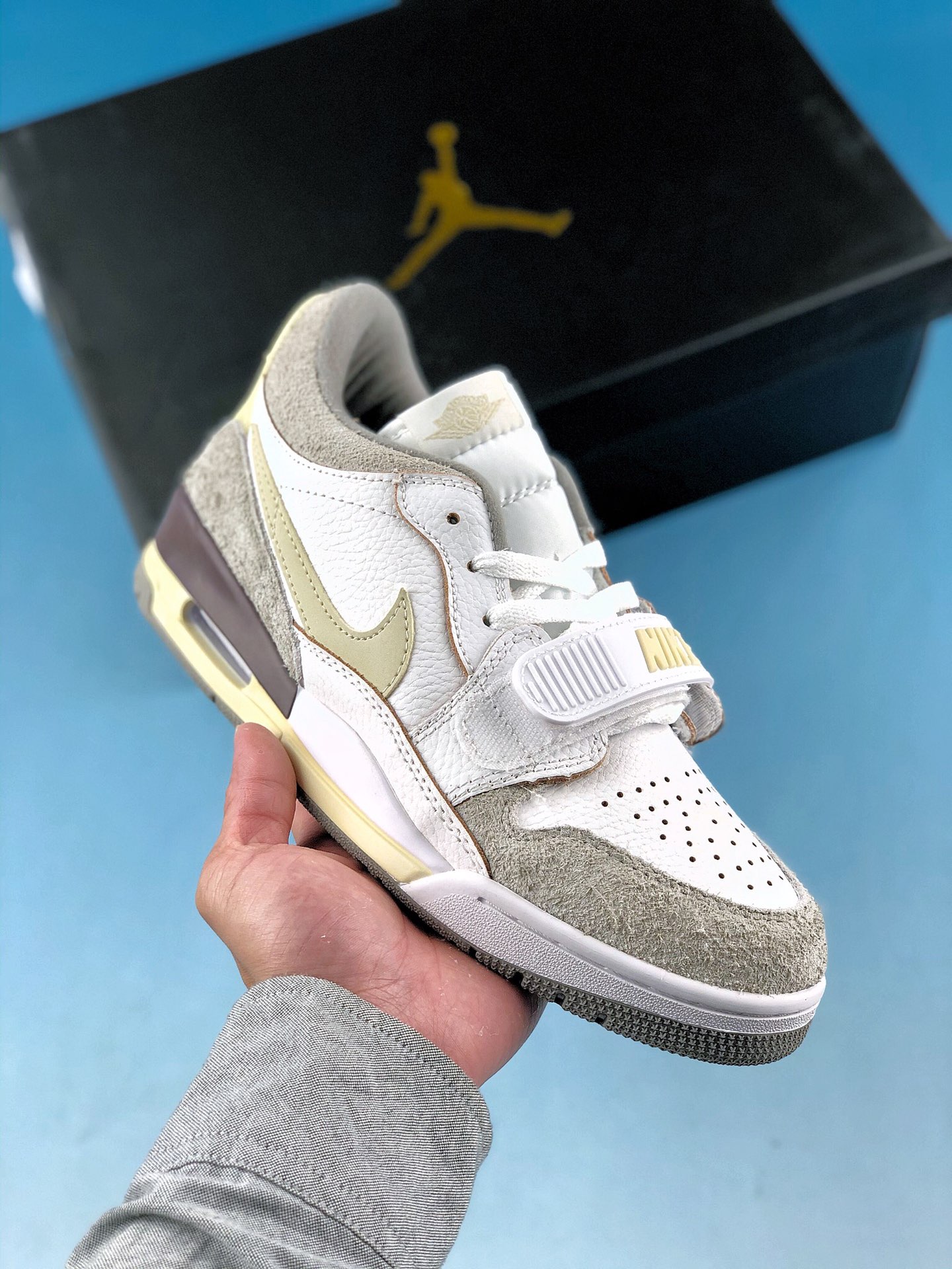 本地自取 支持放店
Air Jordan  Legacy 三合一312 