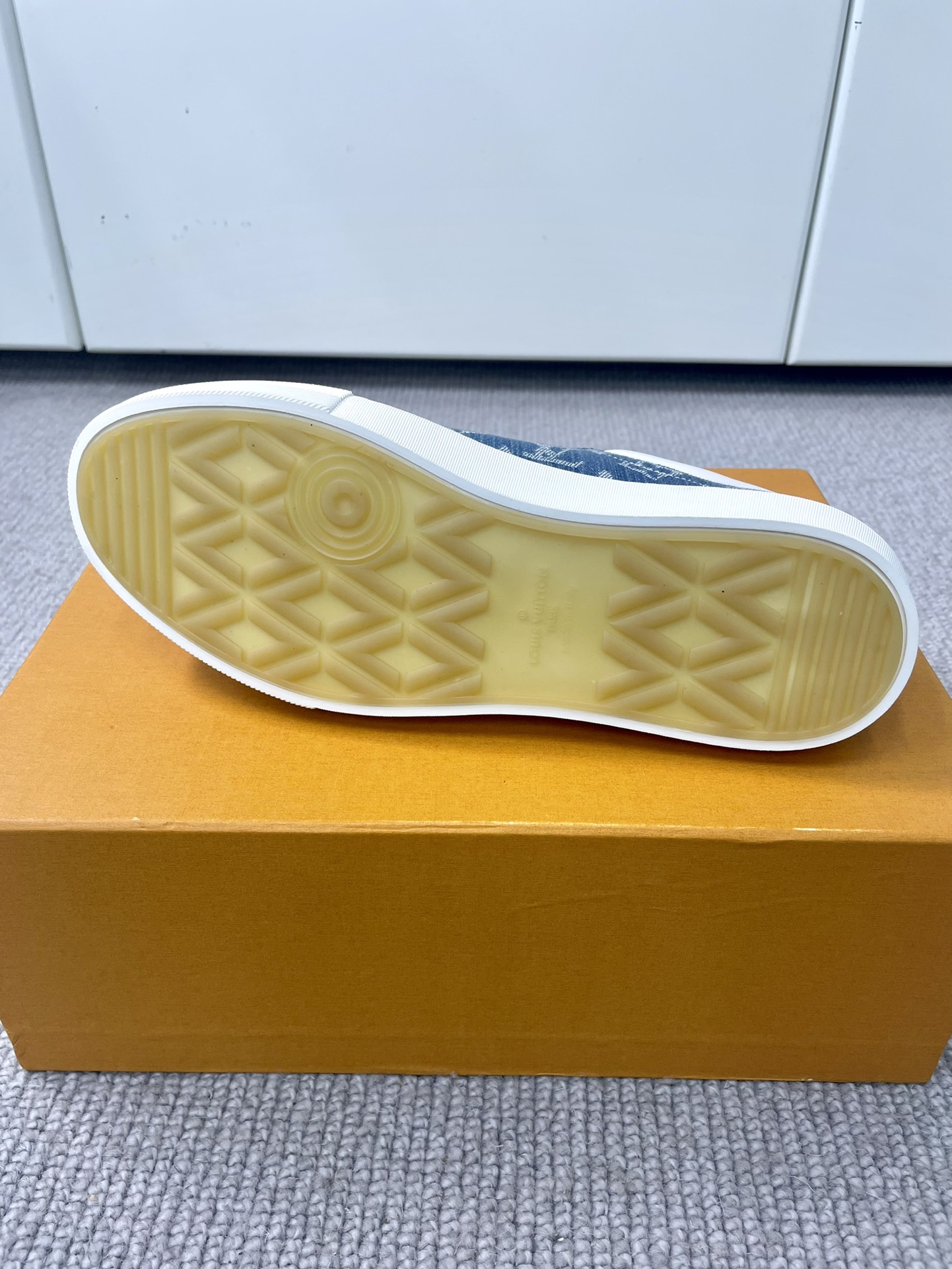 superior único original P180 marca: LOUIS * VUITTON (Louis Vuitton) código estándar: código de los h