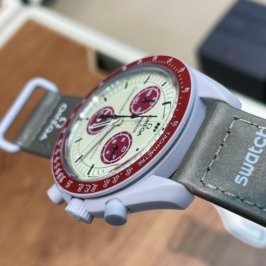 冥王星🌔. 【OMEGAxSWATCH 欧米茄x斯沃琪联名款 太空星球男女通用腕表42mm】