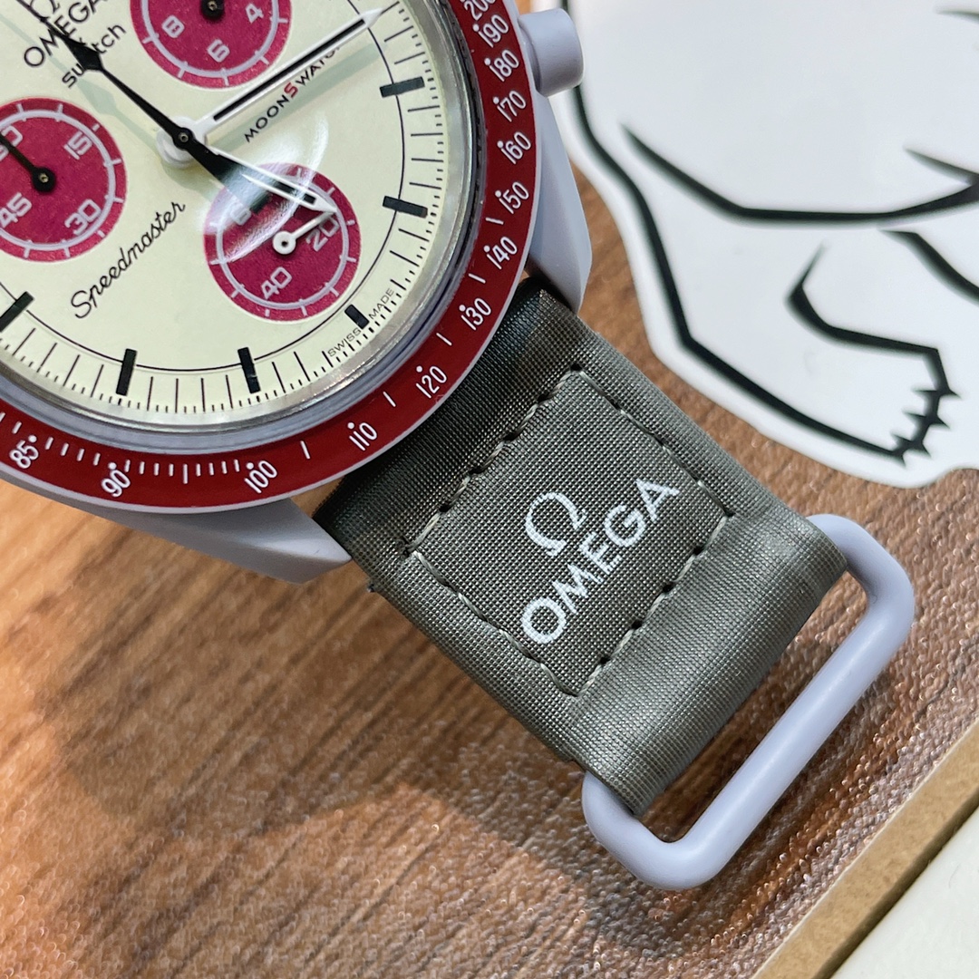 冥王星🌔. 【OMEGAxSWATCH 欧米茄x斯沃琪联名款 太空星球男女通用腕表42mm】
