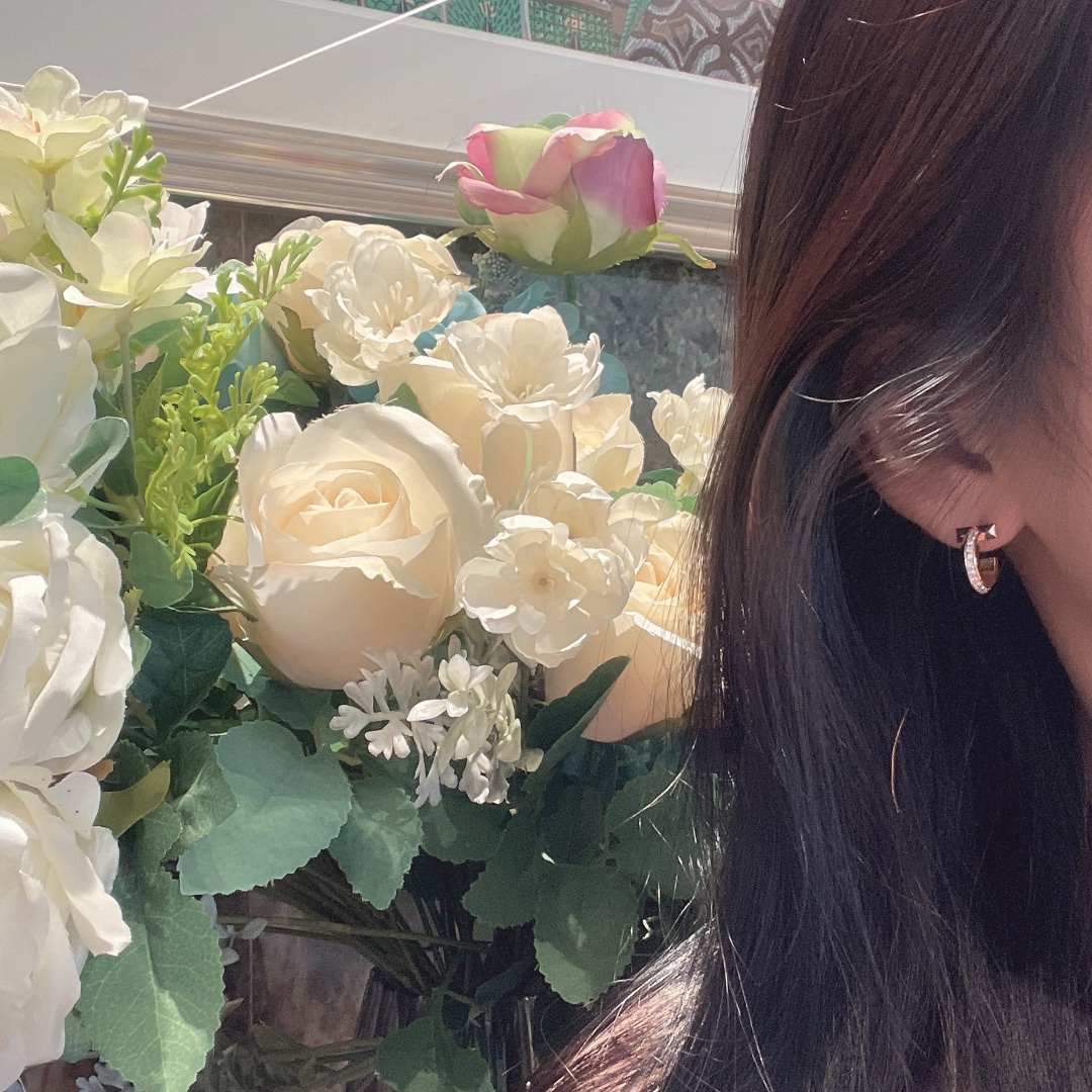 NO:631240,T family earrings, high quality in stock, not to be missed, 88240, earrings, Cardia high-end jewelry19860909T家耳环,高品质现货,不容错过的款88240,,earrings,卡迪亚高端饰品,Jewelry