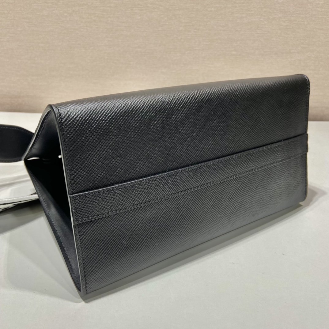 PRADA普拉达进口粗十字牛皮手提包1BA156