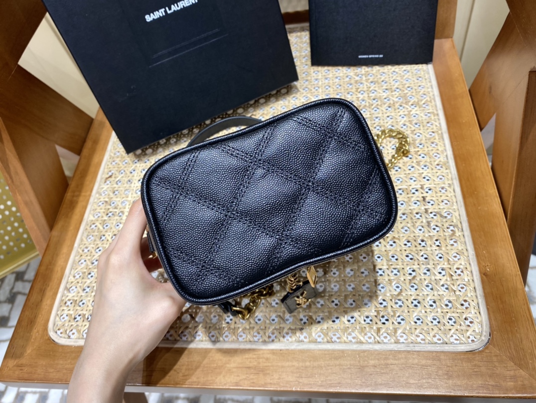 Saint laurent Ysl 80’s 𝙑𝙖𝙣𝙞𝙩𝙮 方形水桶化妆包 649779黑色