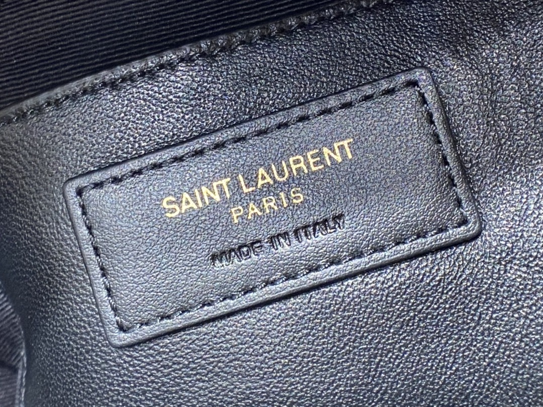 Saint laurent Ysl 80’s 𝙑𝙖𝙣𝙞𝙩𝙮 方形水桶化妆包 649779香槟金