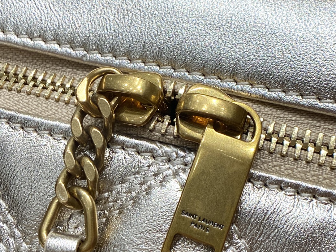 Saint laurent Ysl 80’s 𝙑𝙖𝙣𝙞𝙩𝙮 方形水桶化妆包 649779香槟金