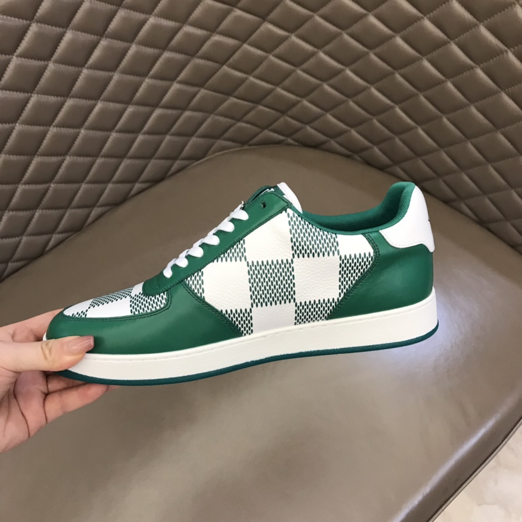 LV/路易威登   棋盘格印花头层牛皮制作男士经典休闲运动鞋