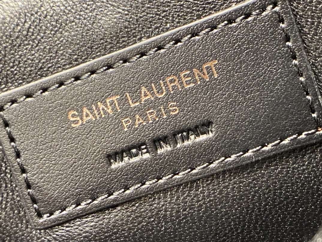 YSL 𝐍𝐢𝐤𝐢 22𝐜𝐦 邮差包 533037黑色/黑链