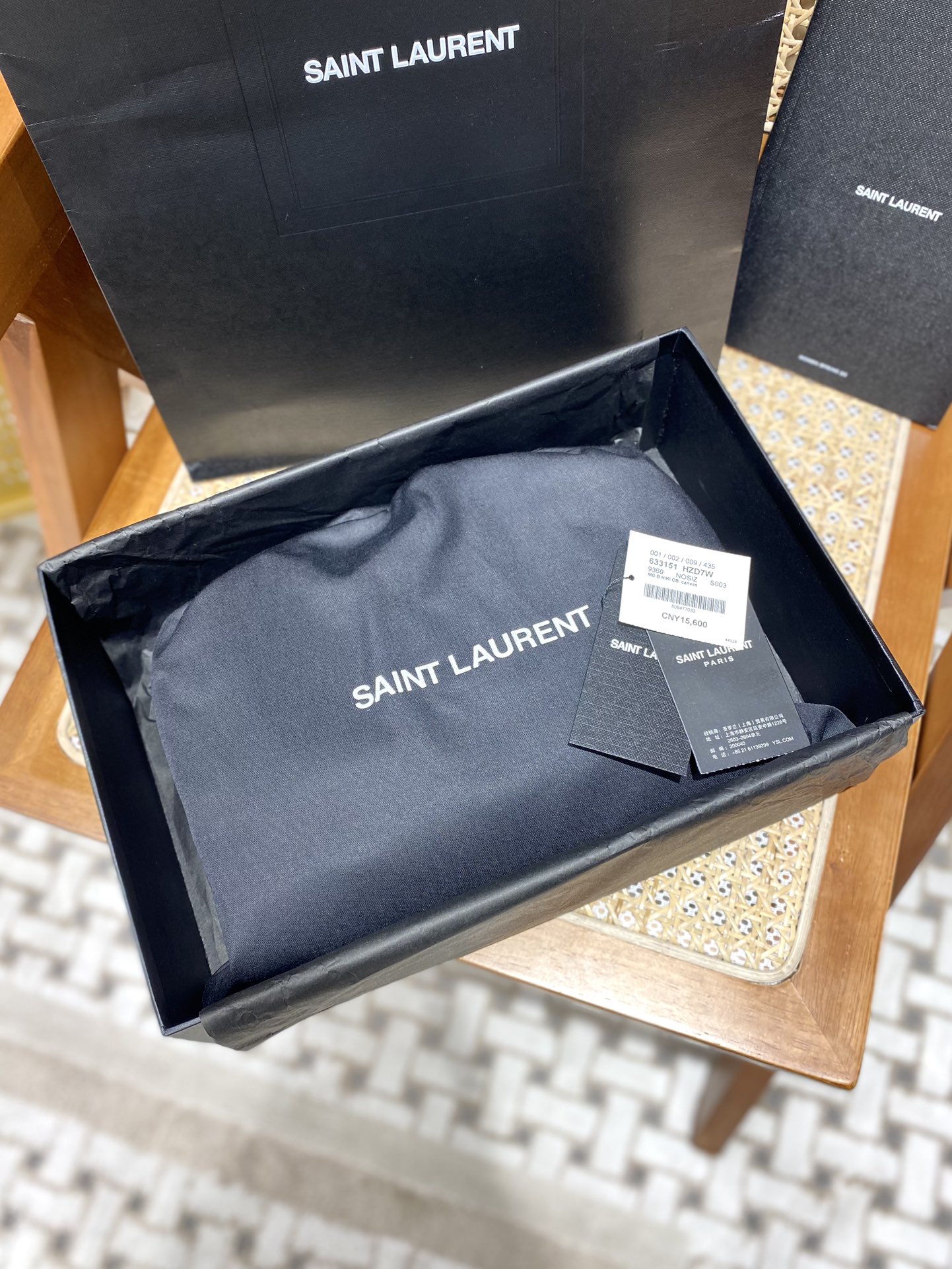 YSL 𝐍𝐢𝐤𝐢 22𝐜𝐦 邮差包 533037黑色/黑链