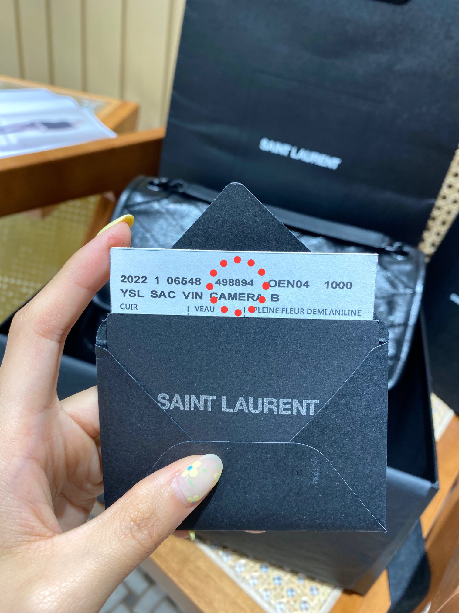 YSL 𝐍𝐢𝐤𝐢 28𝐜𝐦 邮差包 633158黑色/黑链