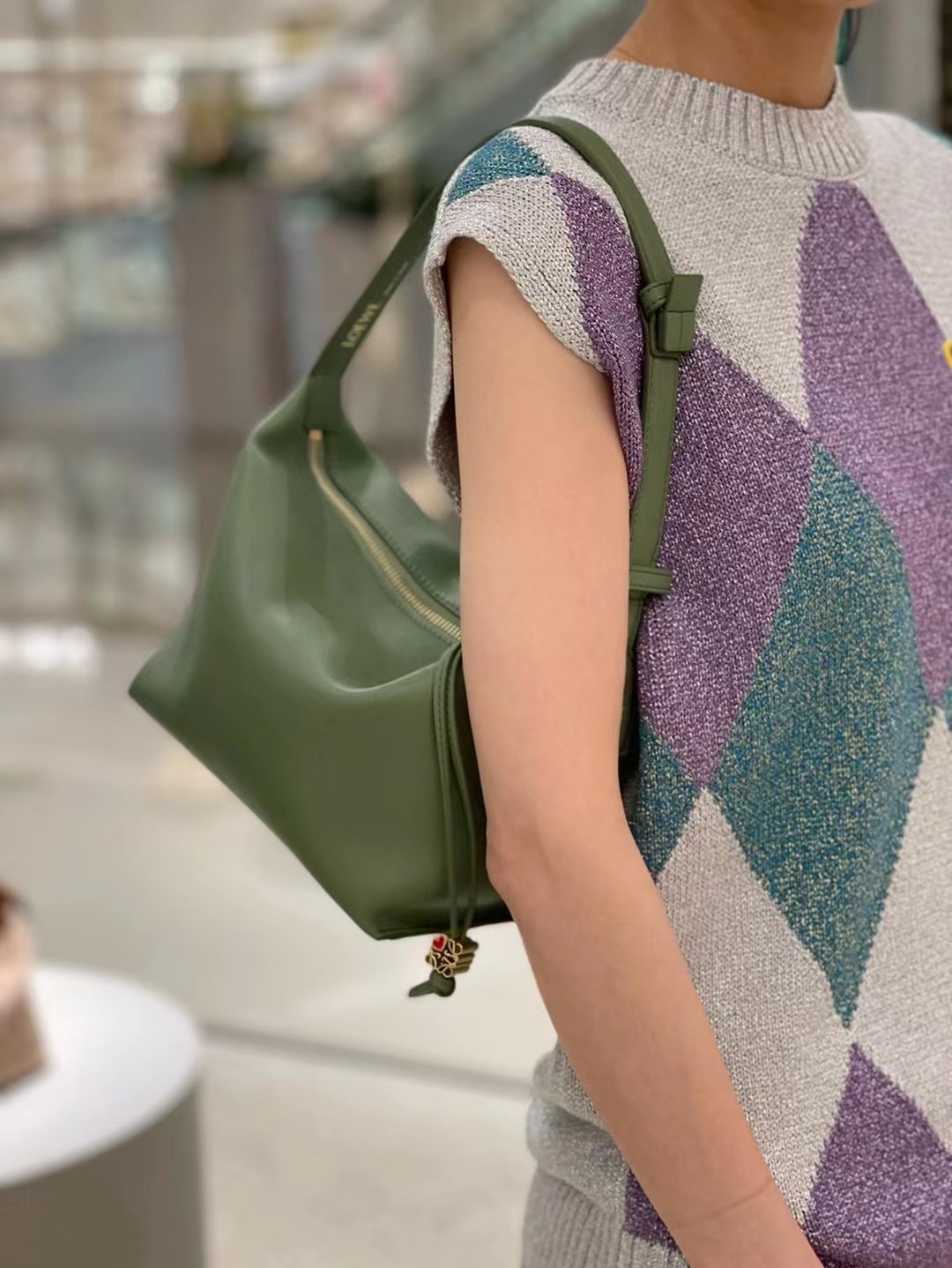 LOEWE罗意威 520情人节限定款 cubi全皮饭盒包 0559牛油果绿