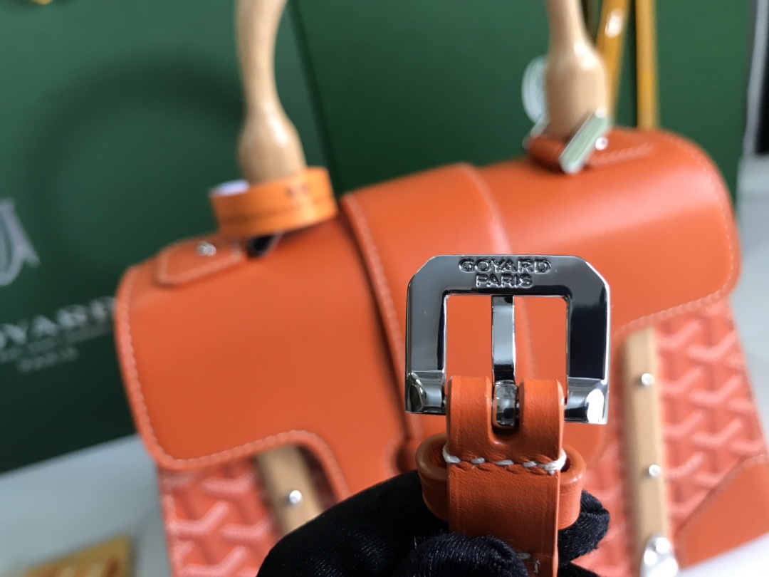 路易威登 Louis Vuitton 高定典藏名品高定成衣时装外套连衣裙衬衫T恤 #D47EB32C 6