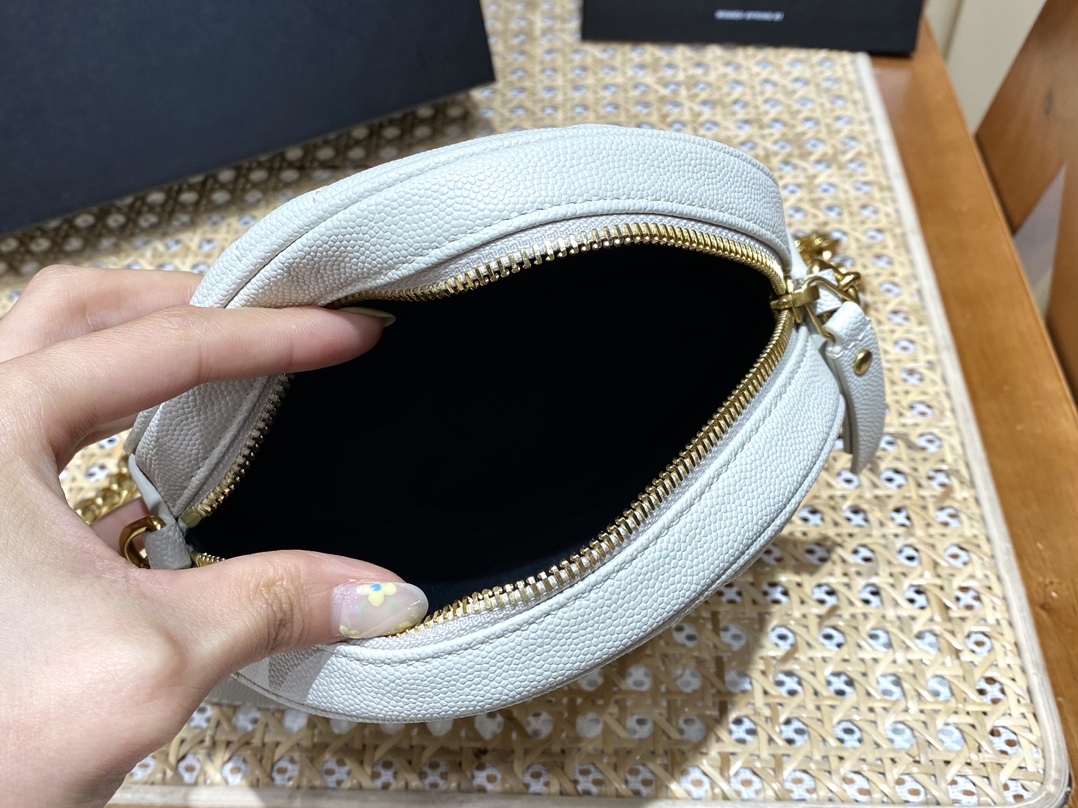 Saint laurent Ysl 最新VINYLE鱼子酱小圆包 610436白色