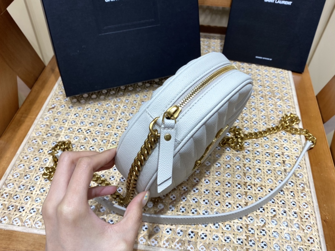 Saint laurent Ysl 最新VINYLE鱼子酱小圆包 610436白色