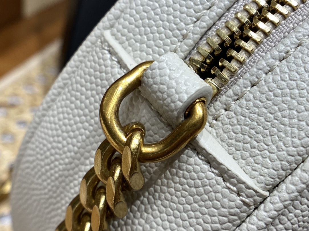 Saint laurent Ysl 最新VINYLE鱼子酱小圆包 610436白色