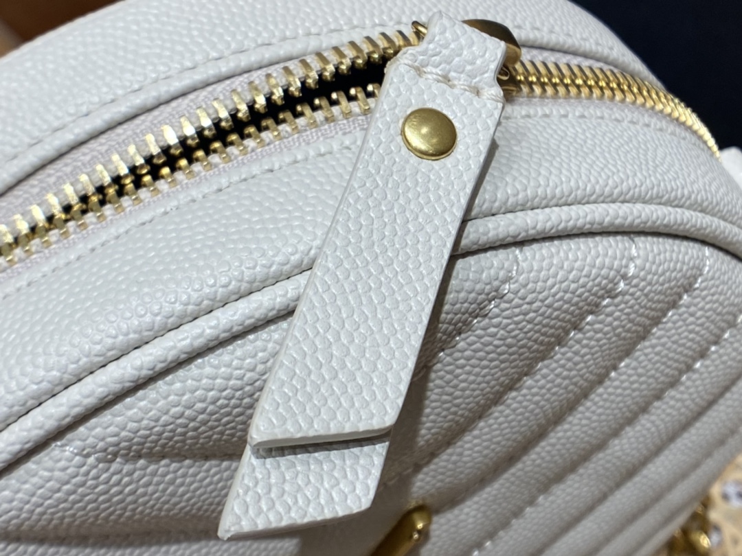 Saint laurent Ysl 最新VINYLE鱼子酱小圆包 610436白色