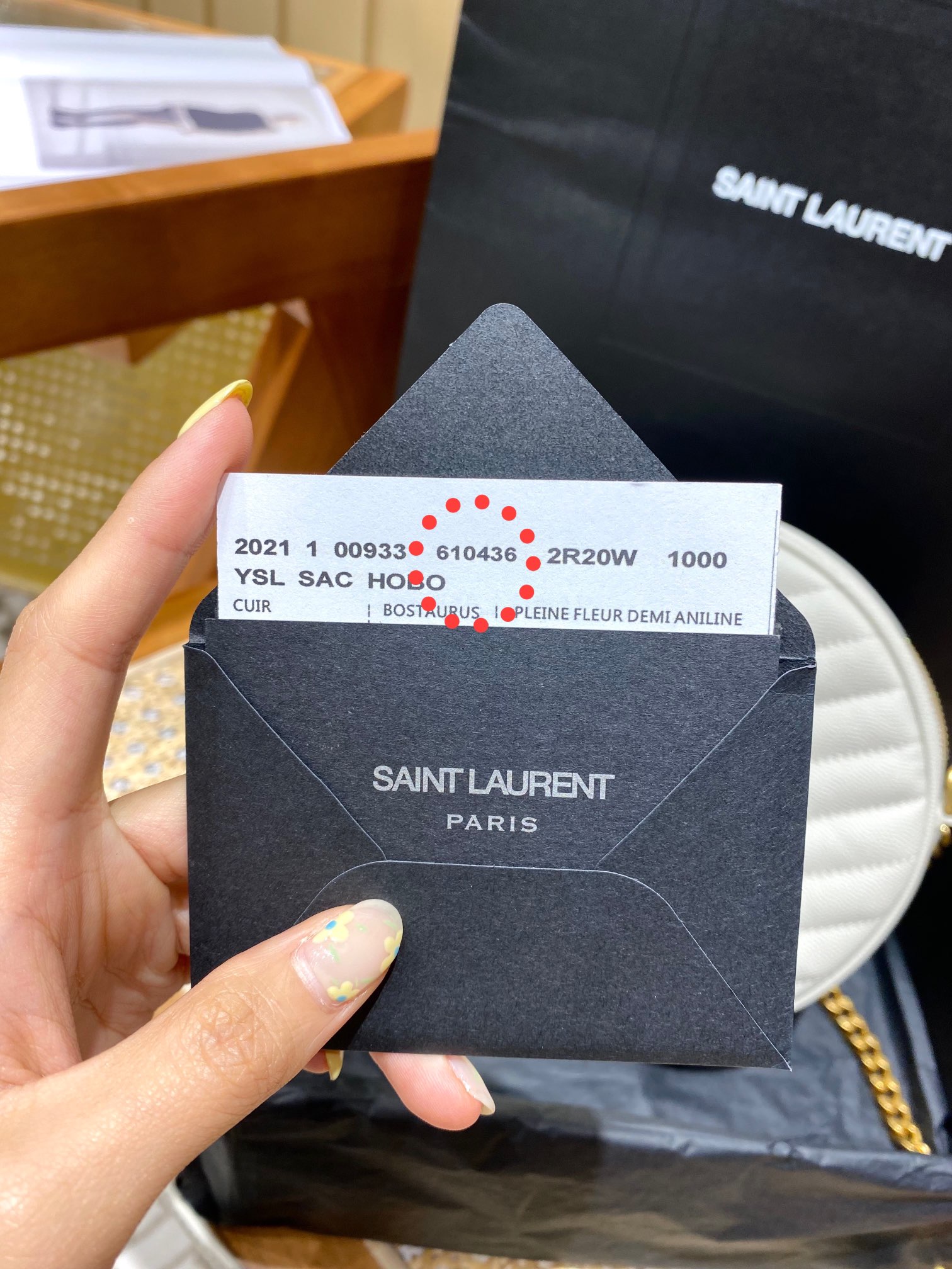 Saint laurent Ysl 最新VINYLE鱼子酱小圆包 610436白色
