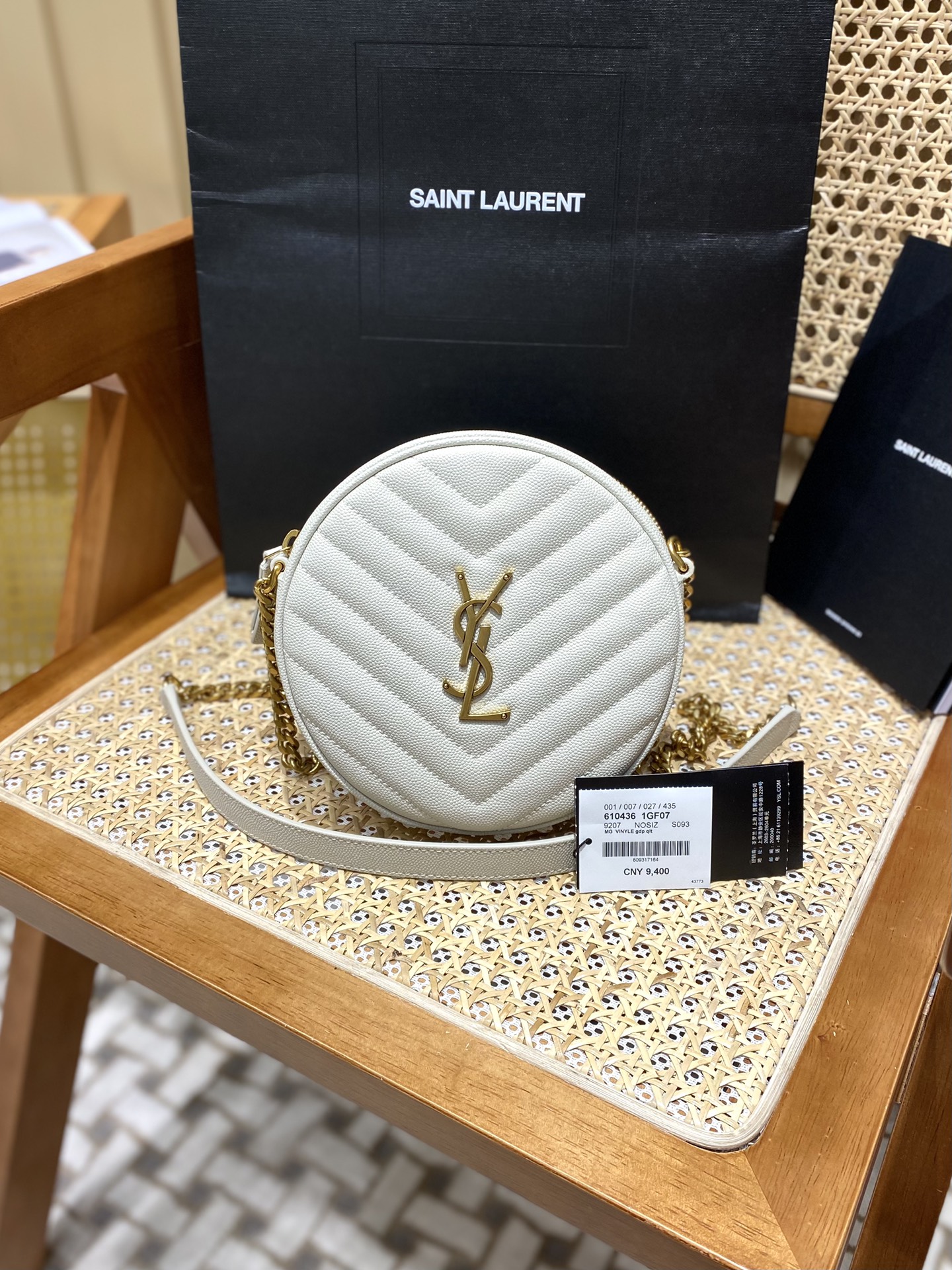 Saint laurent Ysl 最新VINYLE鱼子酱小圆包 610436白色