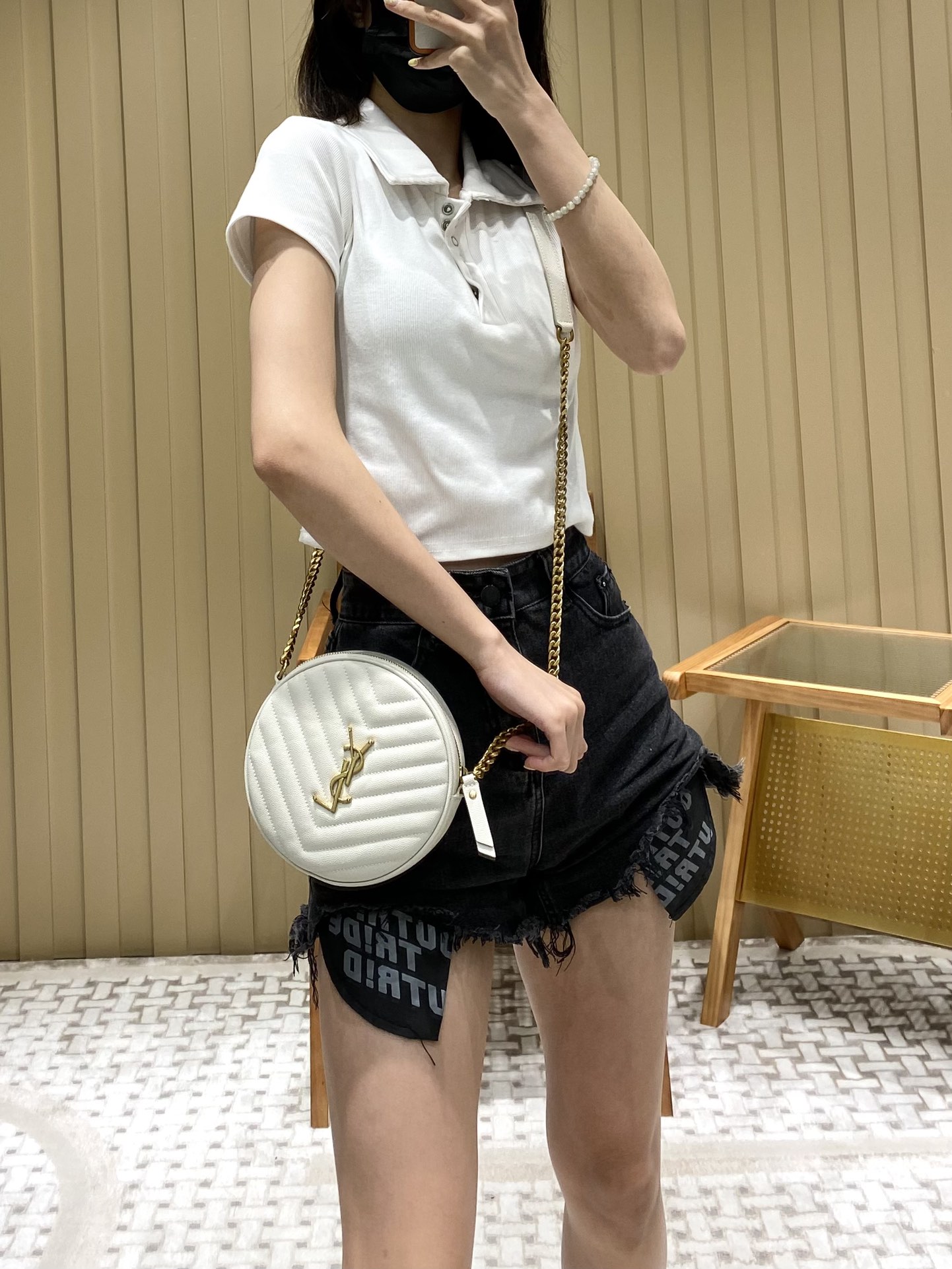 Saint laurent Ysl 最新VINYLE鱼子酱小圆包 610436白色