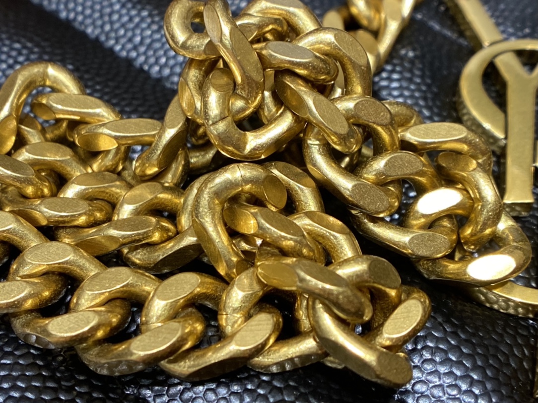 Saint laurent Ysl 最新VINYLE鱼子酱小圆包 610436黑色