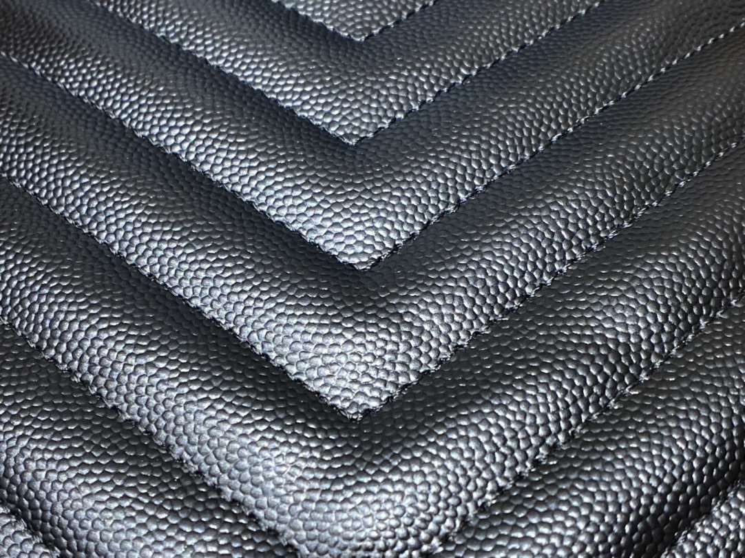 Saint laurent Ysl 最新VINYLE鱼子酱小圆包 610436黑色