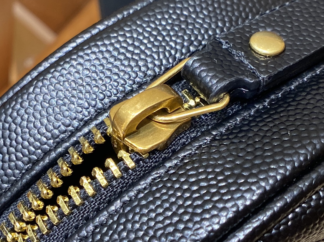 Saint laurent Ysl 最新VINYLE鱼子酱小圆包 610436黑色