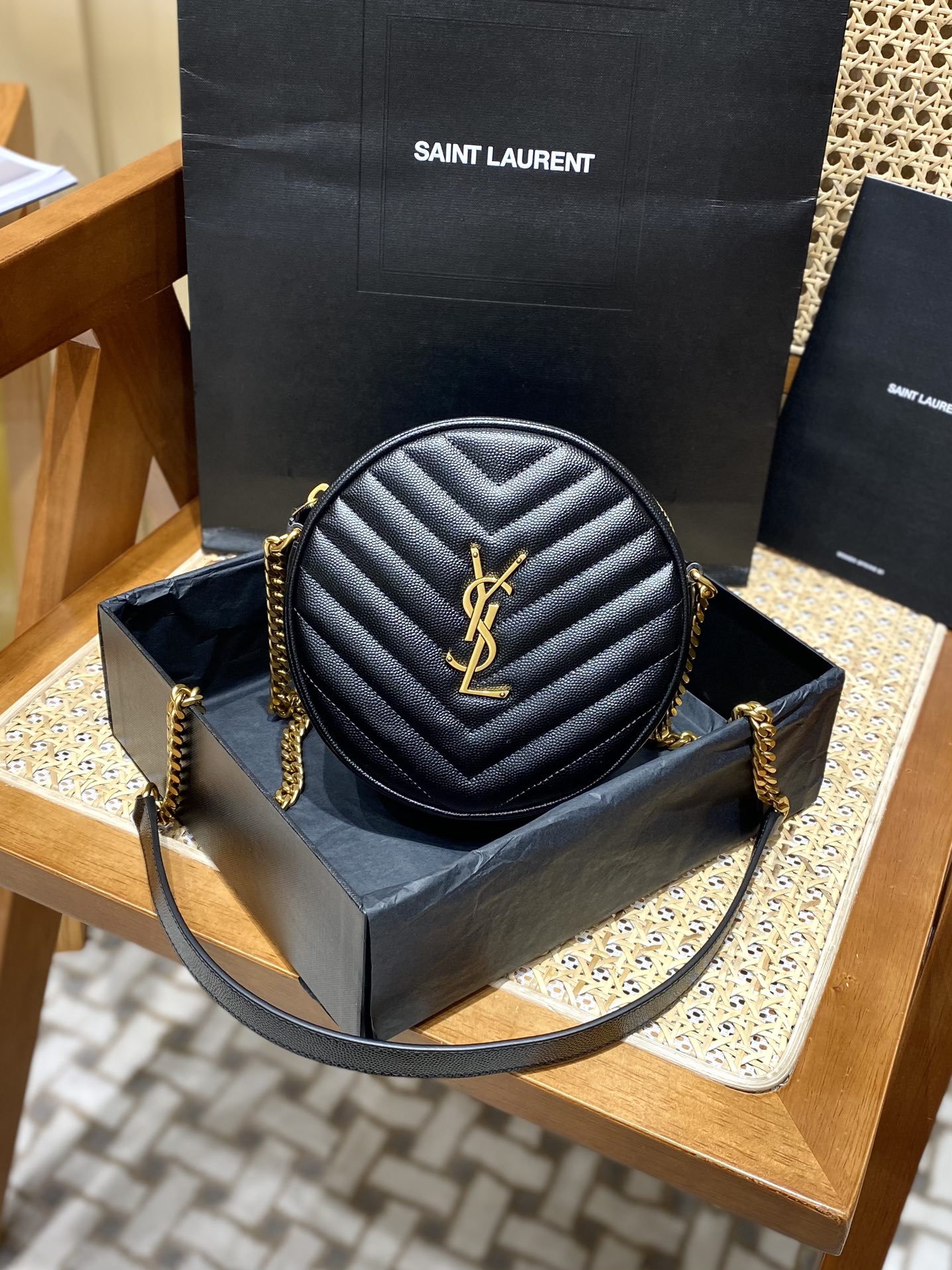 Saint laurent Ysl 最新VINYLE鱼子酱小圆包 610436黑色