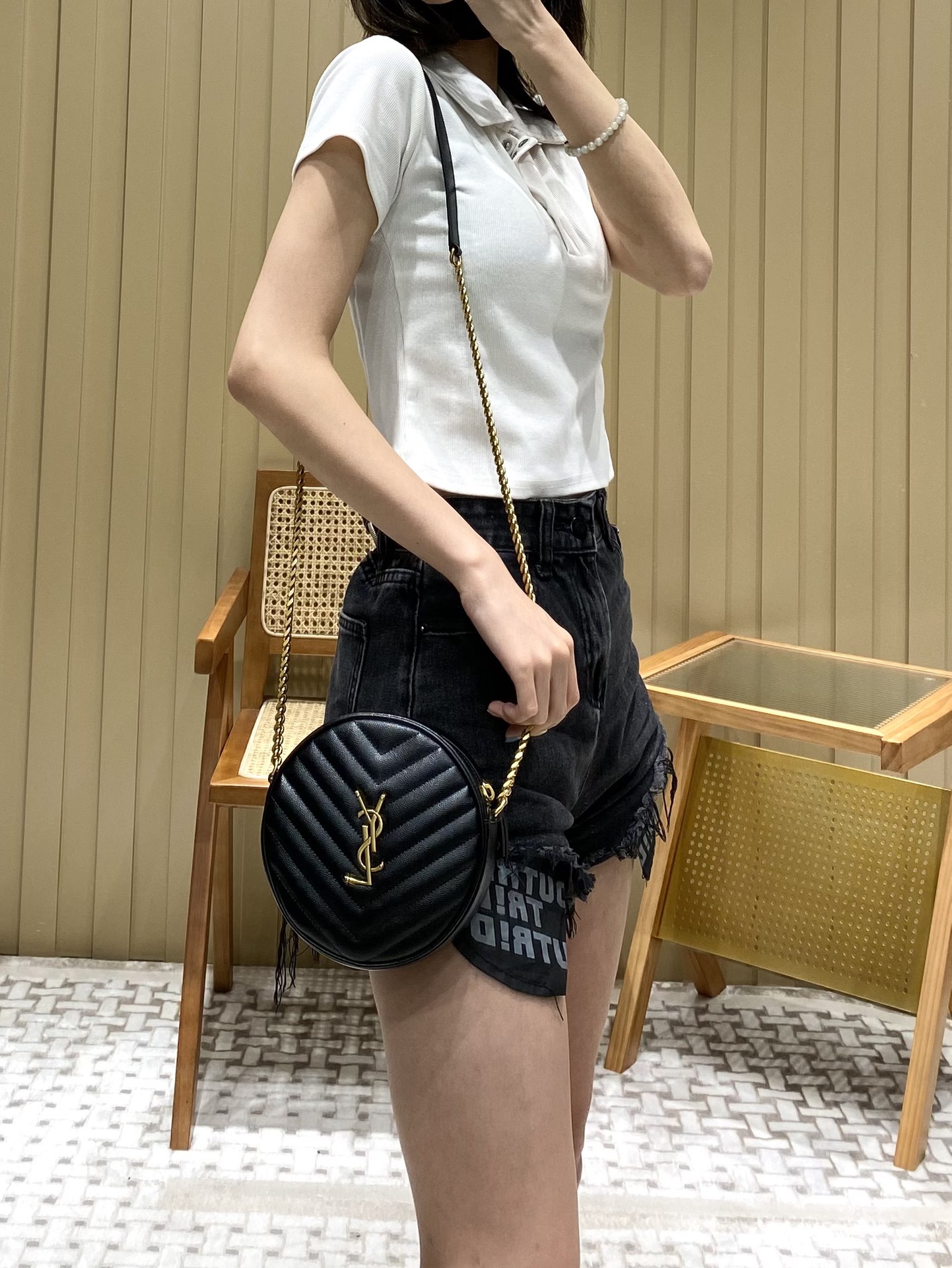 Saint laurent Ysl 最新VINYLE鱼子酱小圆包 610436黑色