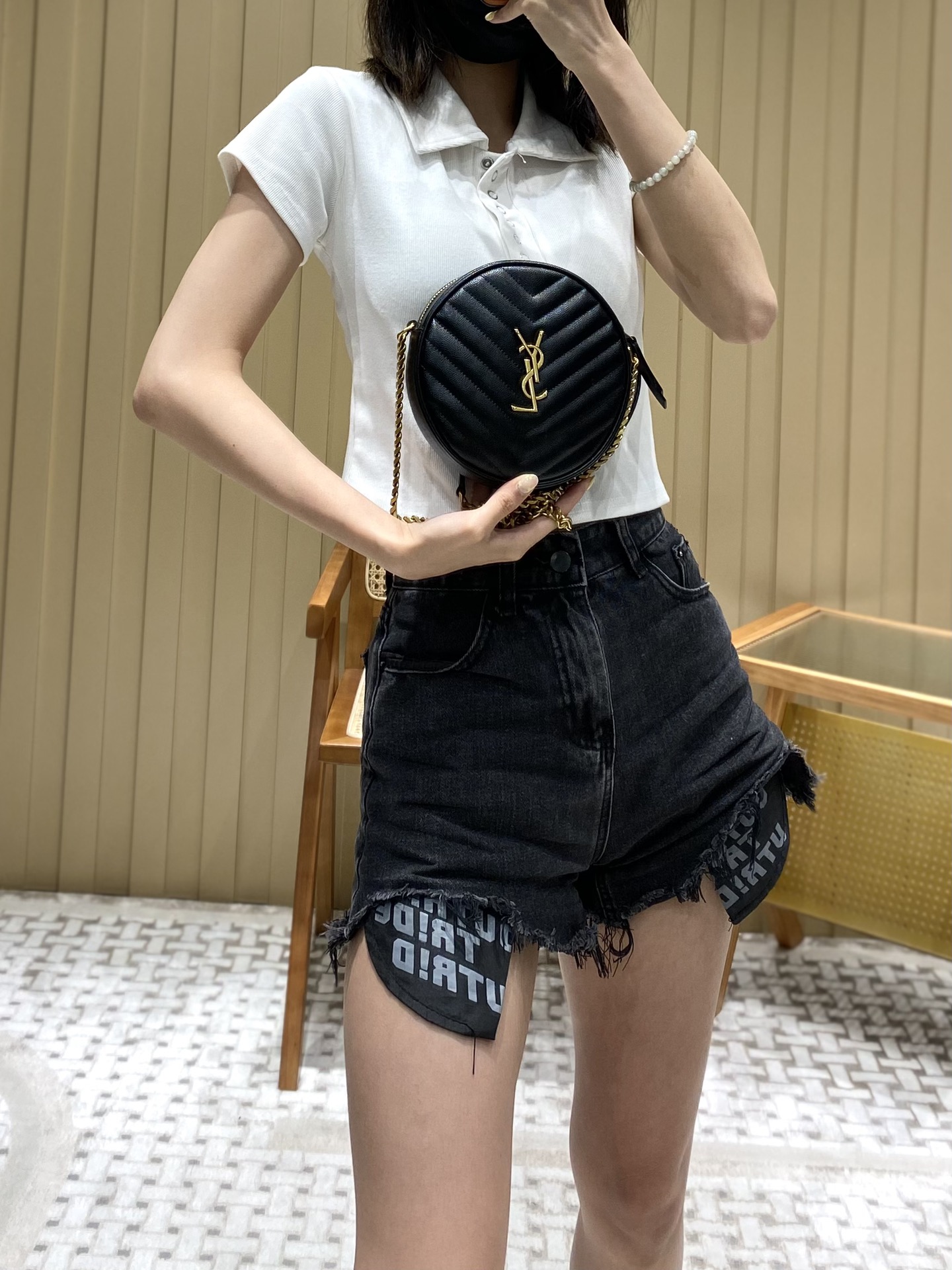 Saint laurent Ysl 最新VINYLE鱼子酱小圆包 610436黑色