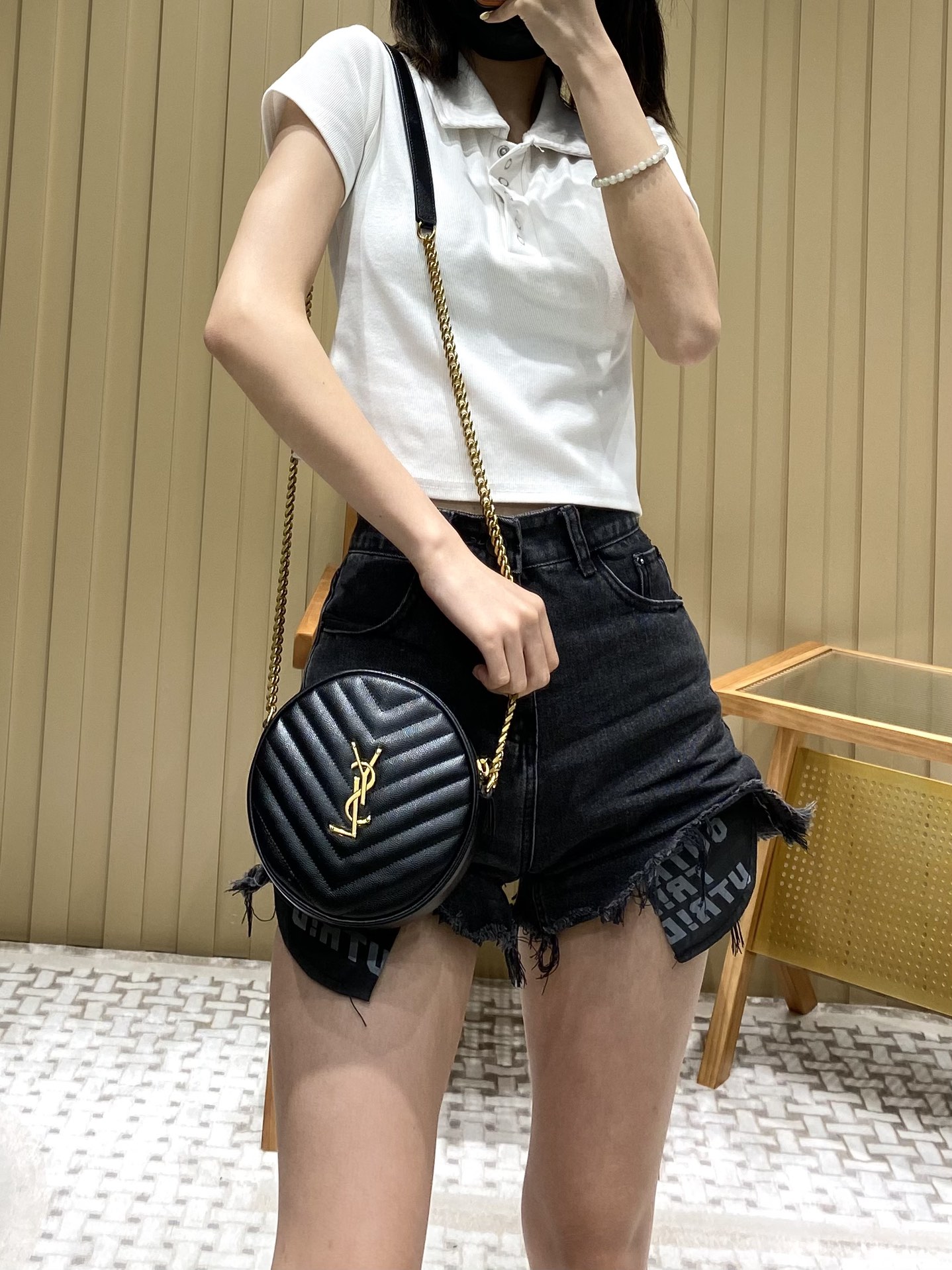 Saint laurent Ysl 最新VINYLE鱼子酱小圆包 610436黑色