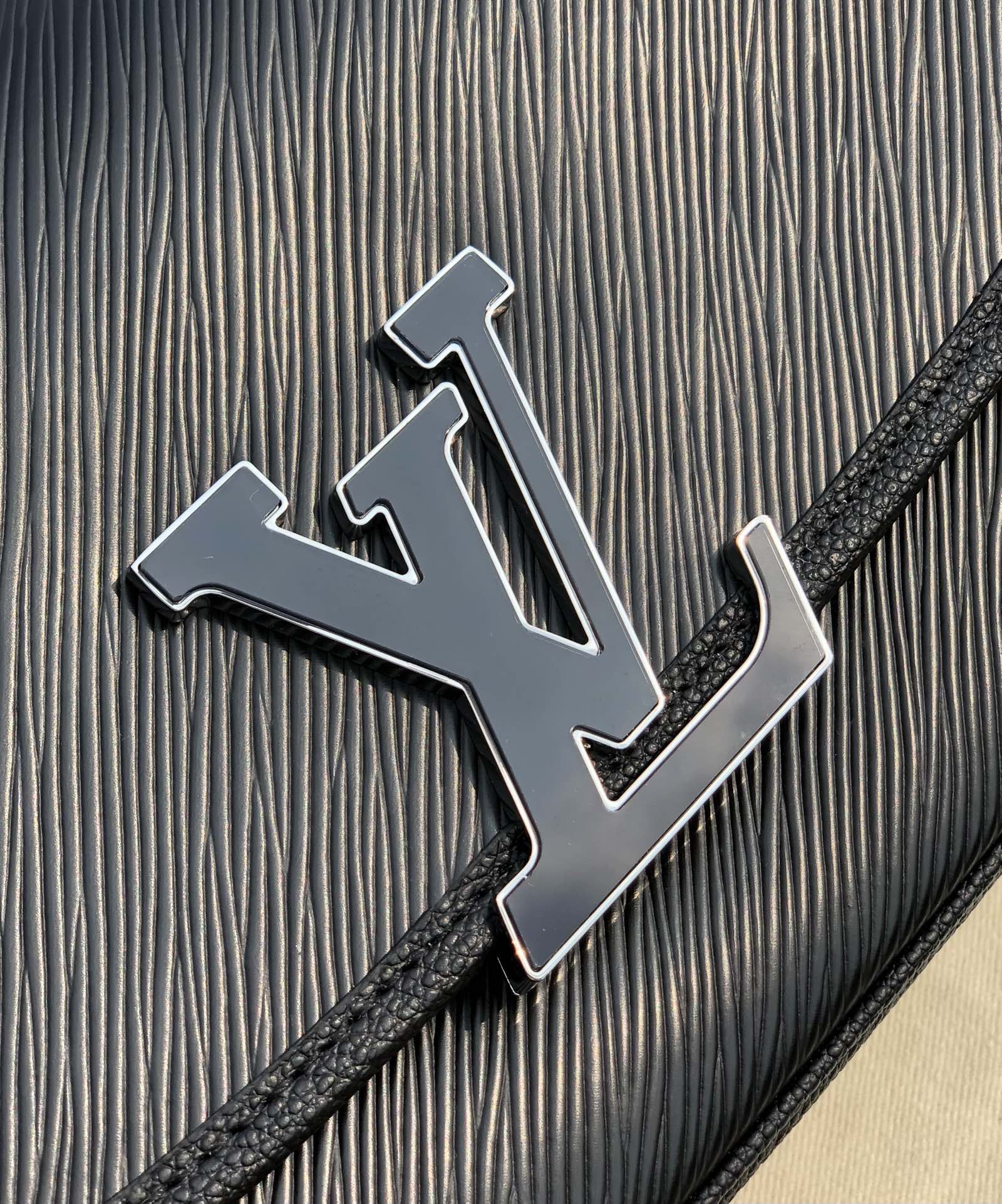 🌼 m59386尺寸24.5×14.5×9原厂渠道 Lv 2022春夏款 新款Buci法棍包 buci是