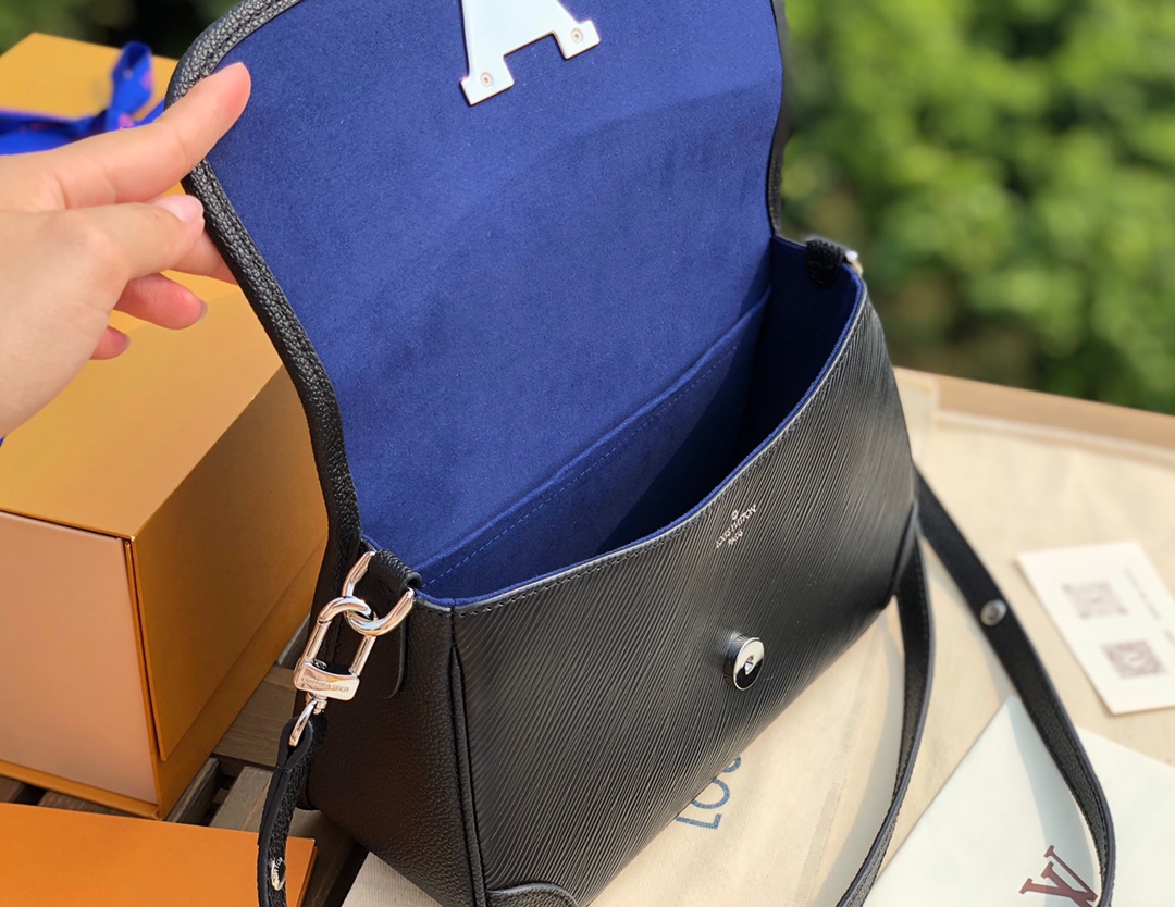 🌼 m59386尺寸24.5×14.5×9原厂渠道 Lv 2022春夏款 新款Buci法棍包 buci是