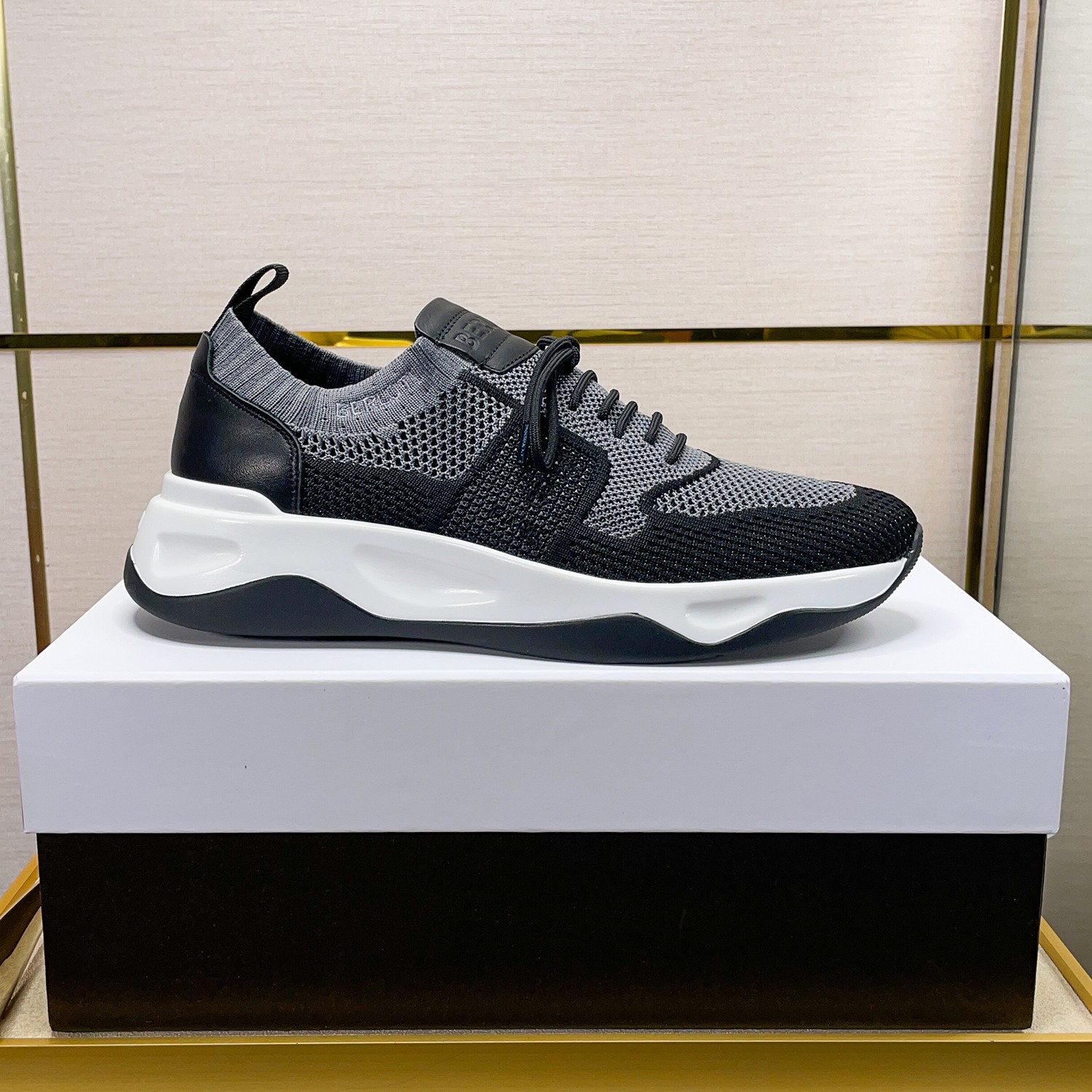 Spring/Summer nueva colección, la única versión en el mercado de los zapatos deportivos para hombre 