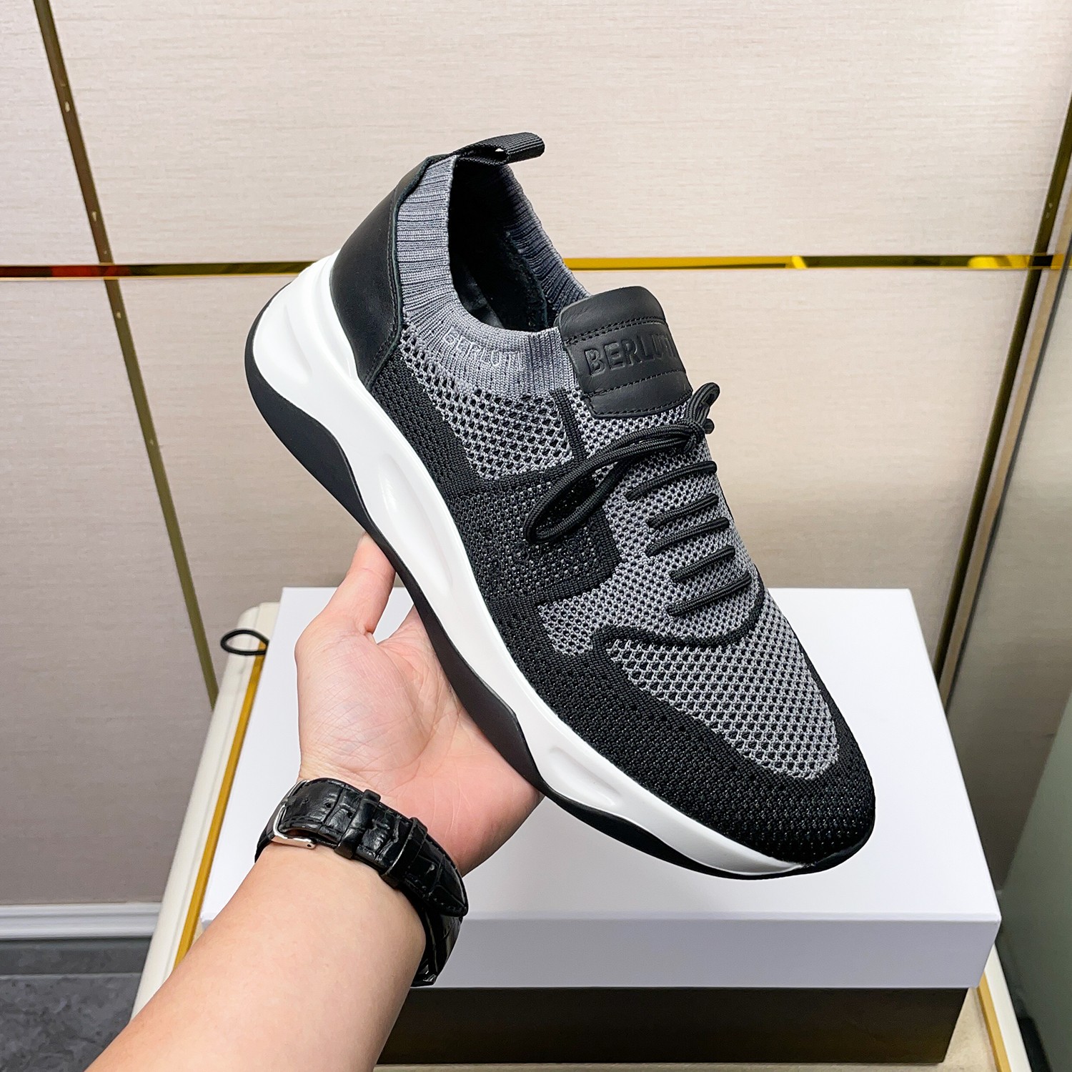 Spring/Summer nueva colección, la única versión en el mercado de los zapatos deportivos para hombre 