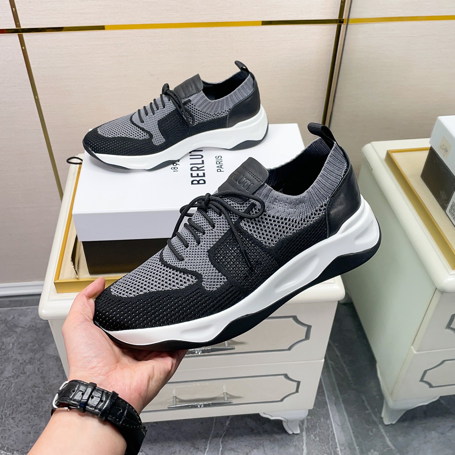 Spring/Summer nueva colección, la única versión en el mercado de los zapatos deportivos para hombre 