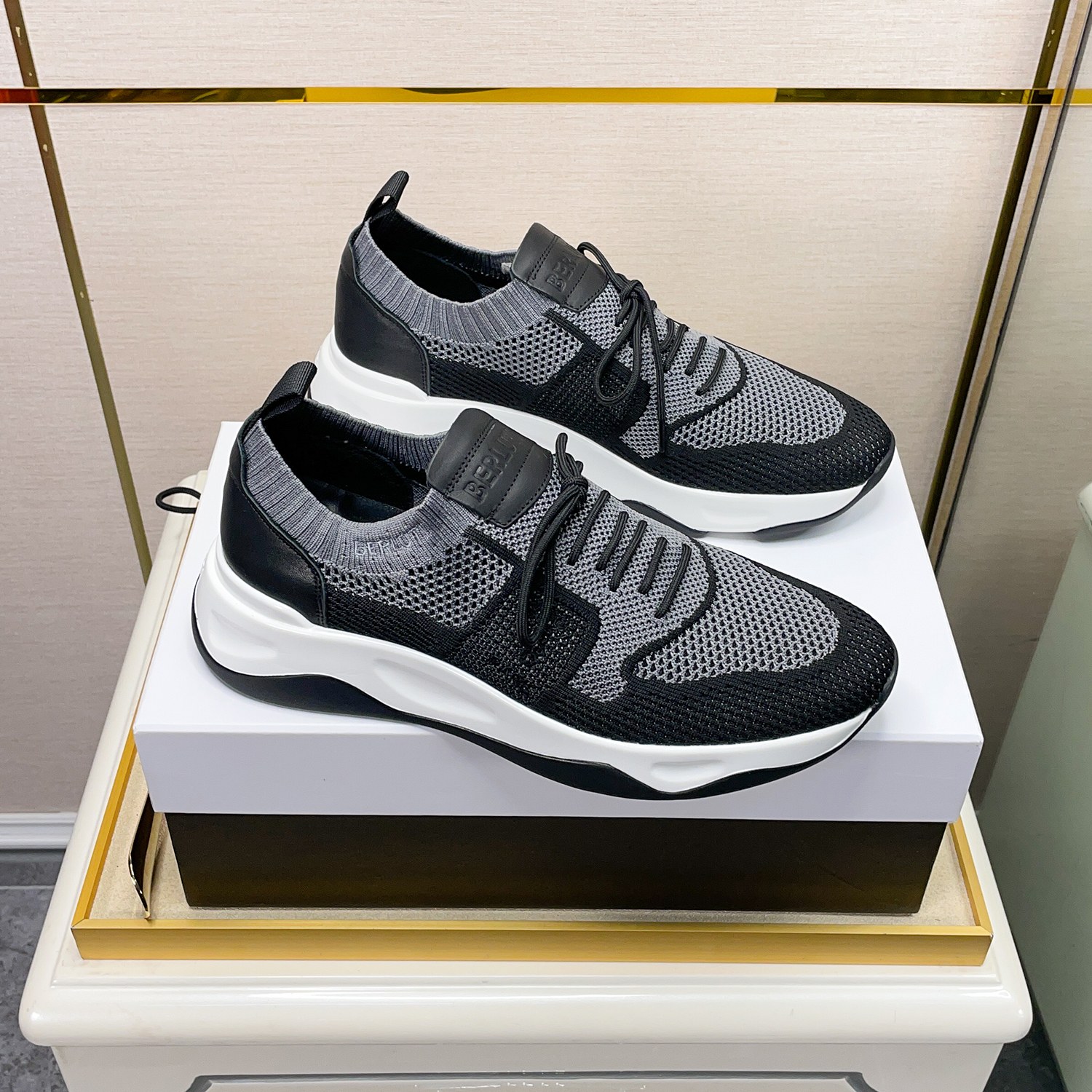 Spring/Summer nueva colección, la única versión en el mercado de los zapatos deportivos para hombre 