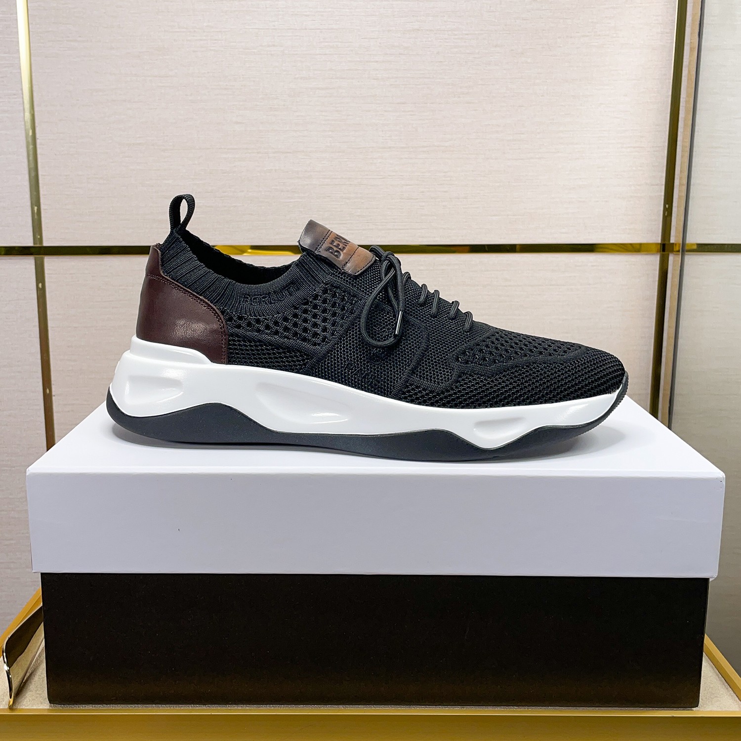 Spring/Summer nueva colección, la única versión en el mercado de los zapatos deportivos para hombre 