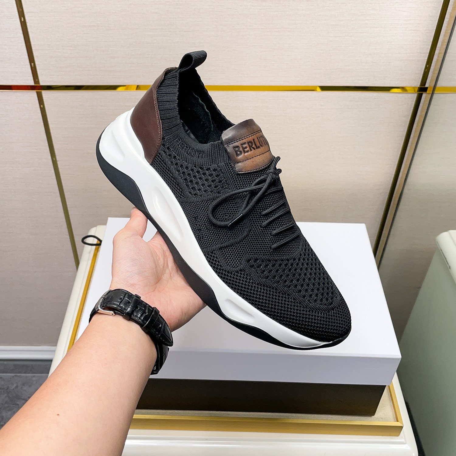 Spring/Summer nueva colección, la única versión en el mercado de los zapatos deportivos para hombre 